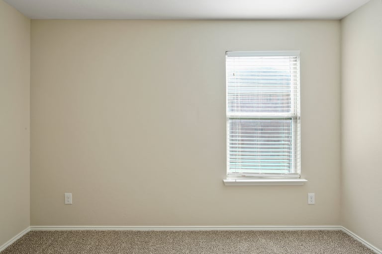 Photo 12 of 26 - 6008 Saddle Flap Dr, Fort Worth, TX 76179