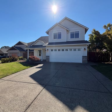 Property photo 1 of 1113 SW Sequoia Ln