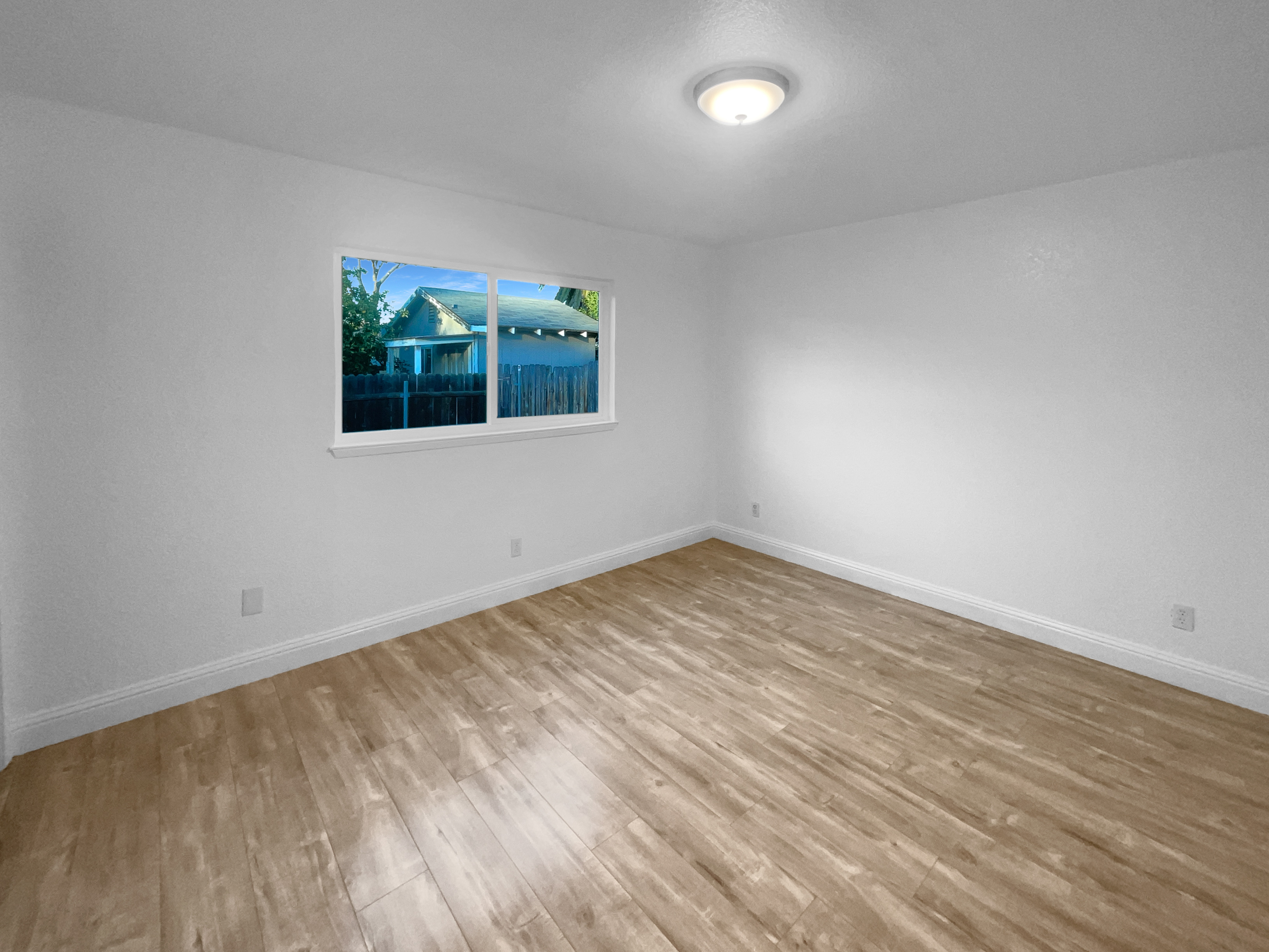 Photo 16 of 22 of 1109 Frienza Ave, Sacramento, CA