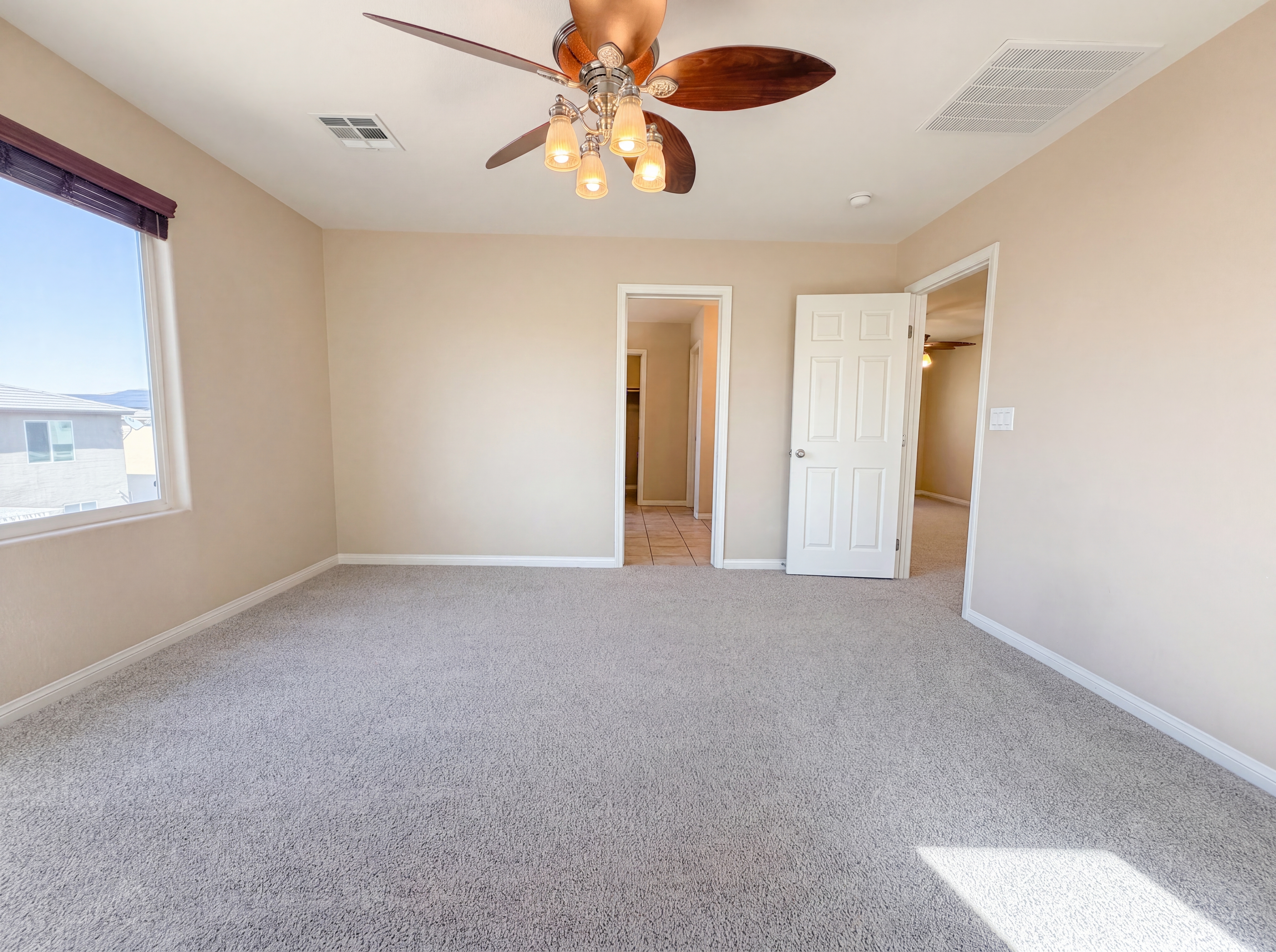 Photo 4 of 23 of 6472 Haypress Ct, Las Vegas, NV