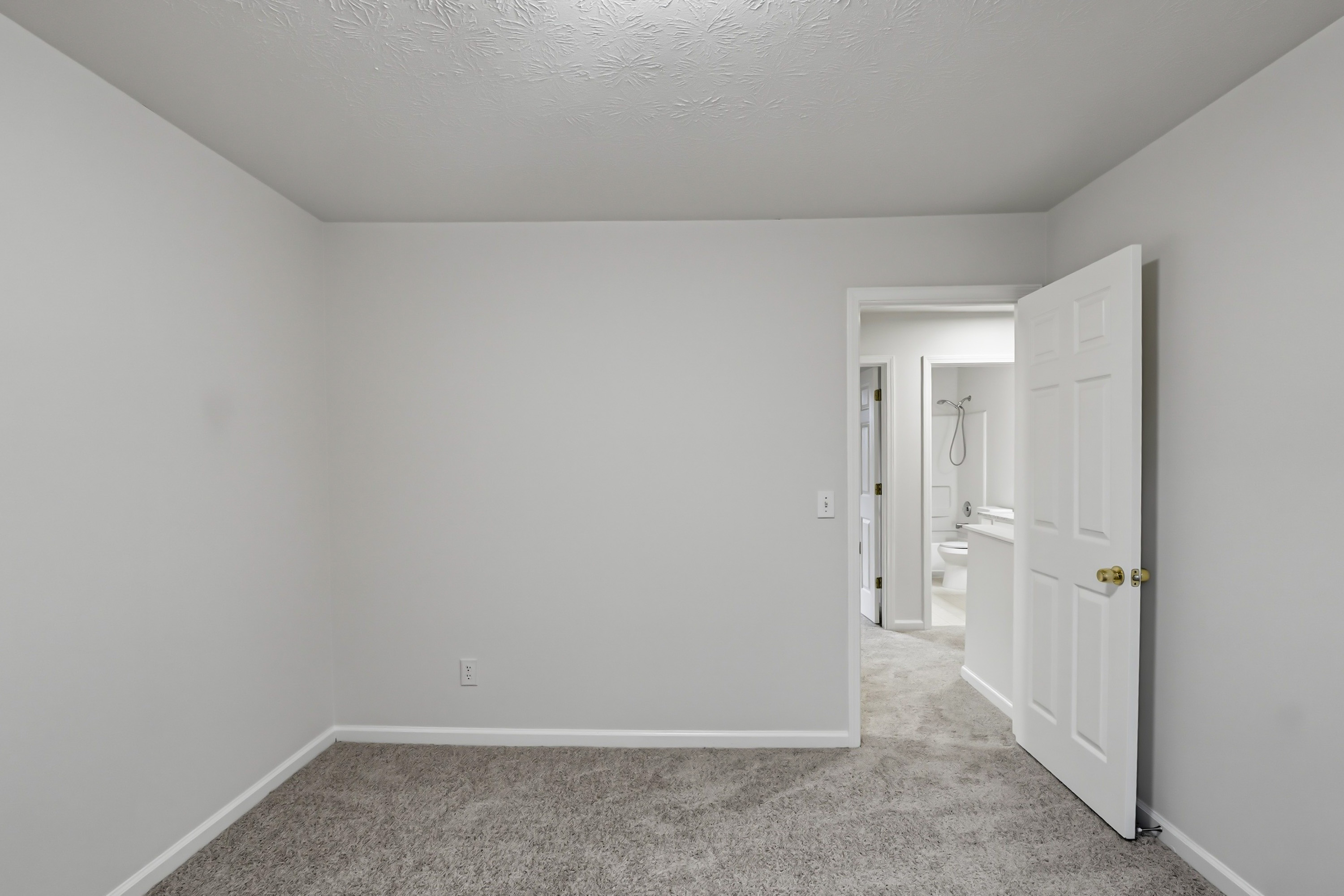 Photo 30 of 49 of 3825 Cedar Trace Ln, Ellenwood, GA