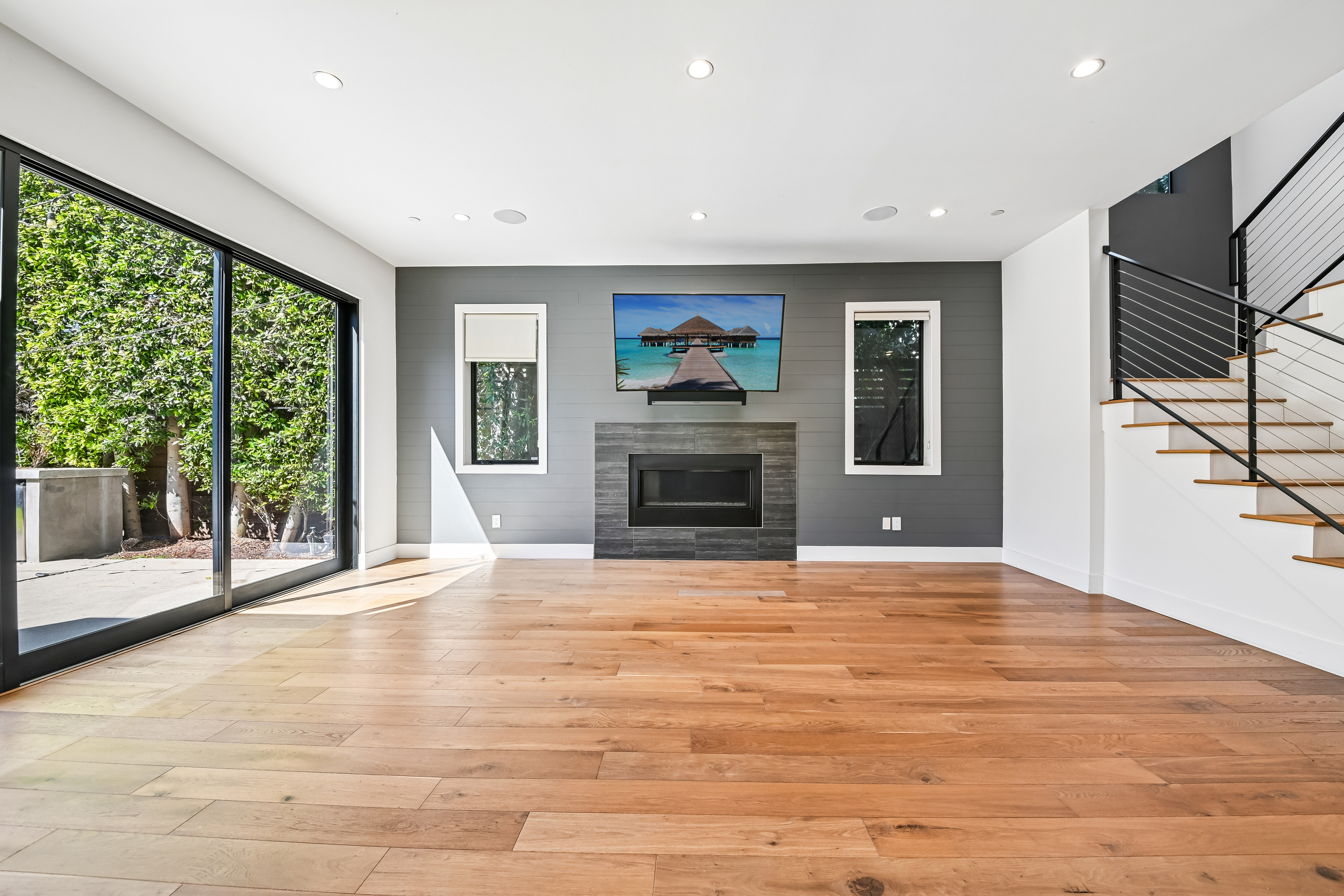 Photo 3 of 40 of 1037 Palms Blvd, Venice, CA