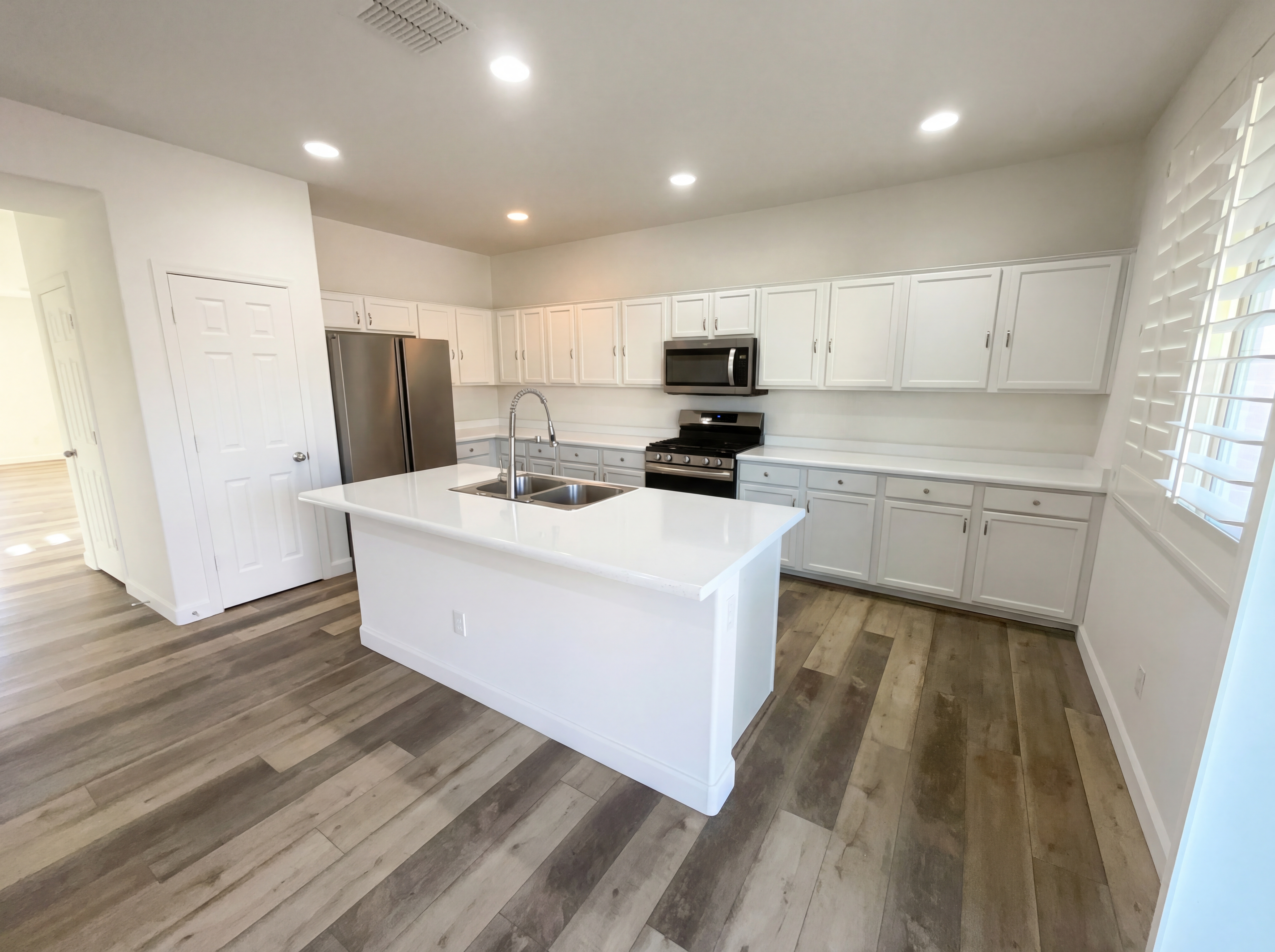 Photo 2 of 39 of 3940 E Blue Spruce Ln, Gilbert, AZ
