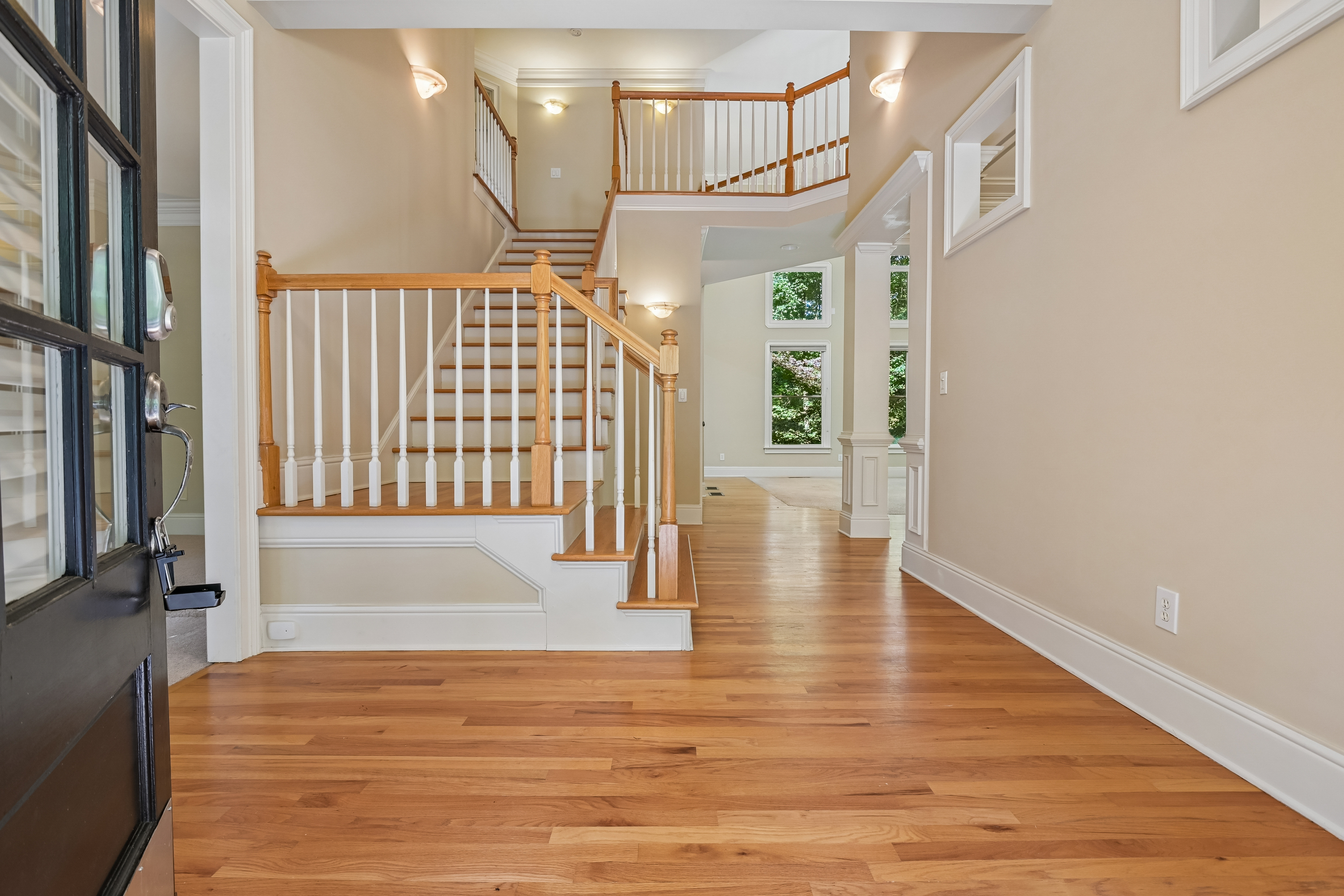 Photo 10 of 73 of 720 Barberry Dr, Alpharetta, GA