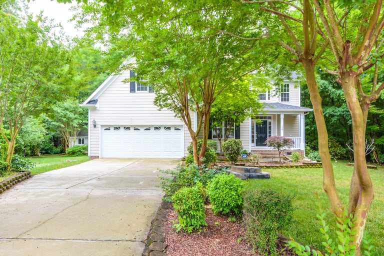 Photo 1 of 25 - 120 Brampton Cir, Clayton, NC 27527