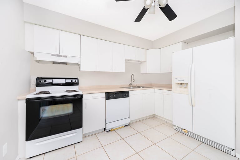 Photo 4 of 19 - 335 Monarco Ave, Deltona, FL 32725