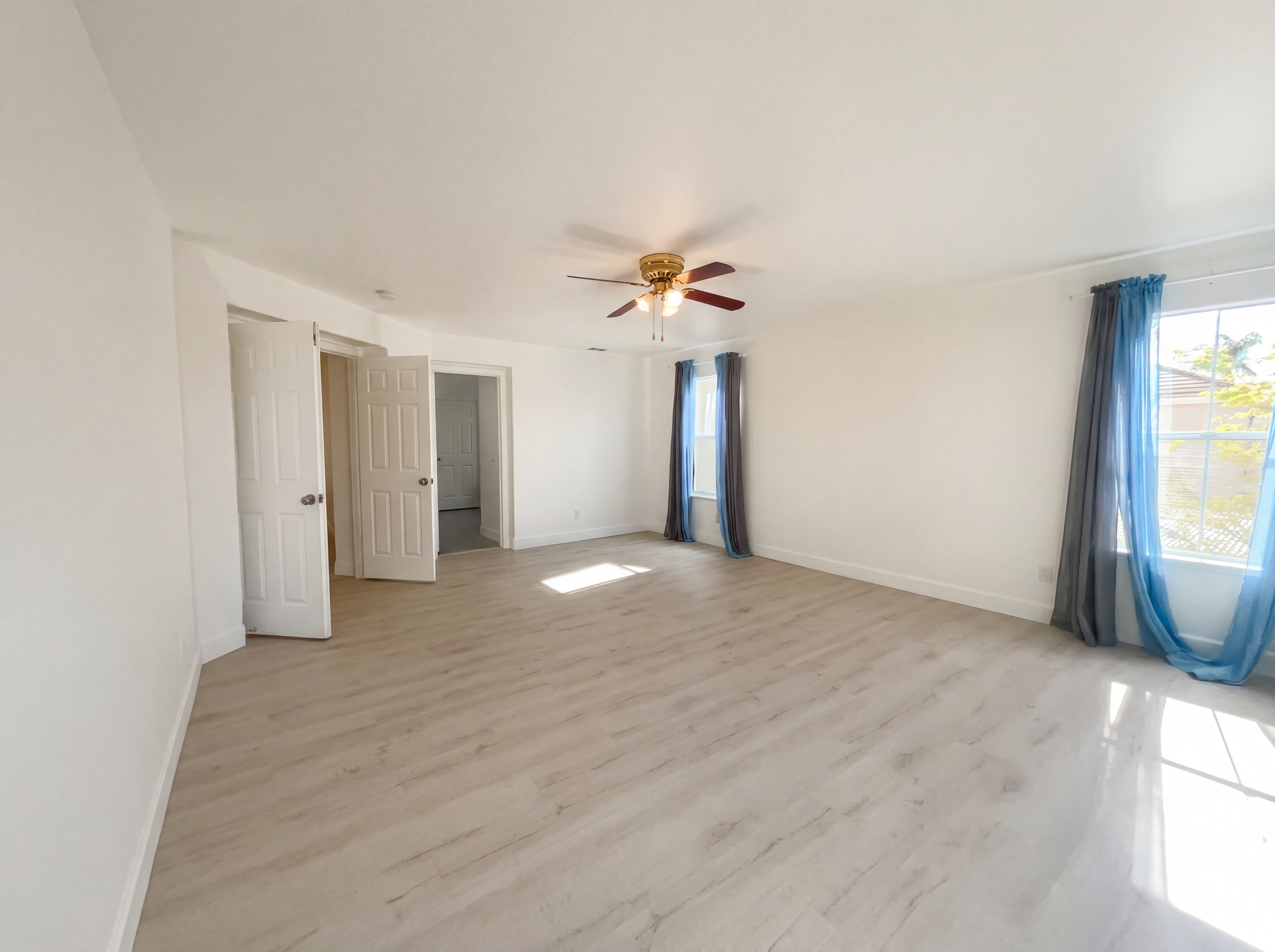 Photo 6 of 64 of 2724 Bertolani Cir, Elk Grove, CA