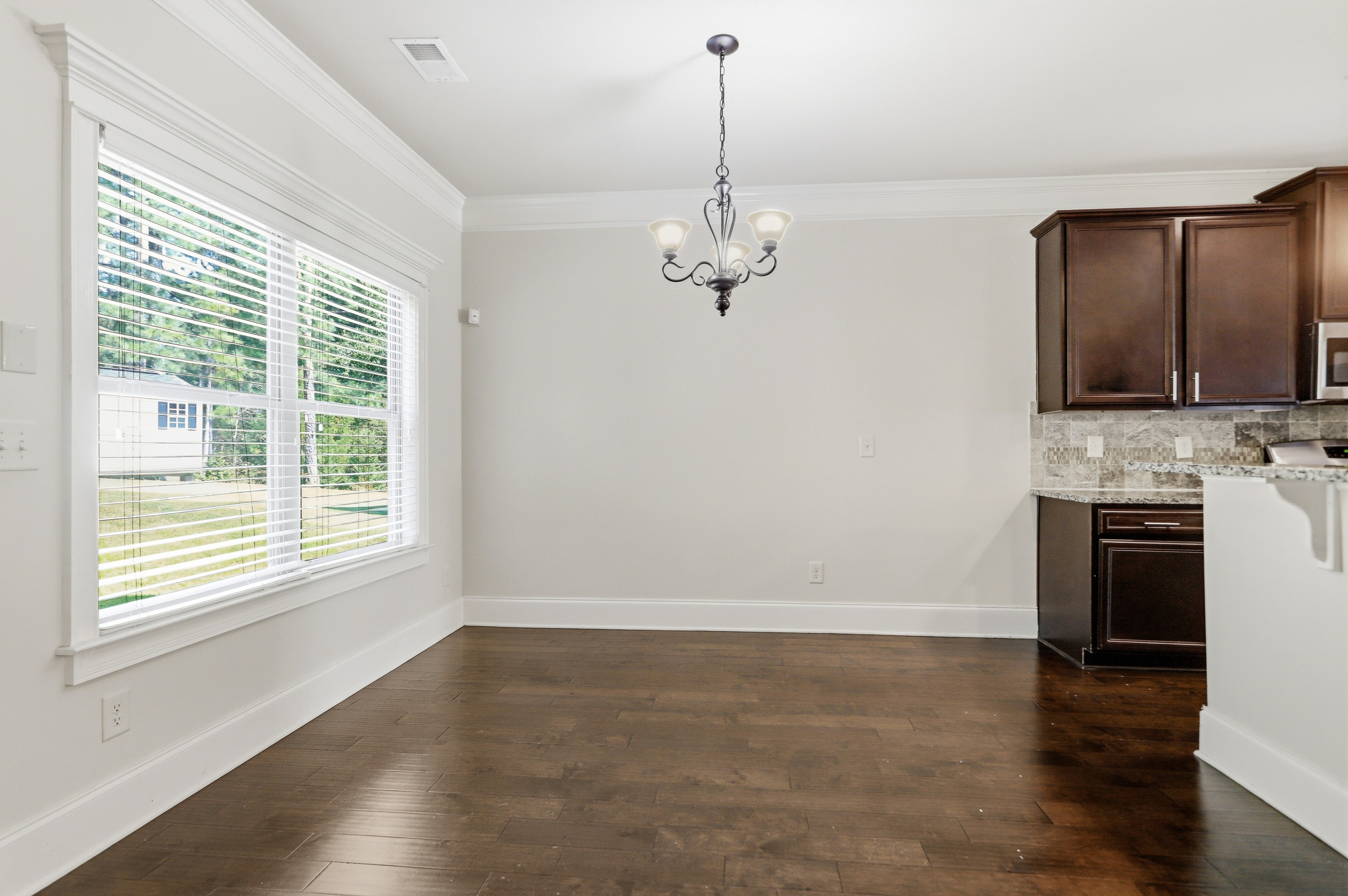 Photo 12 of 44 of 157 Ashbury Cir, Dallas, GA