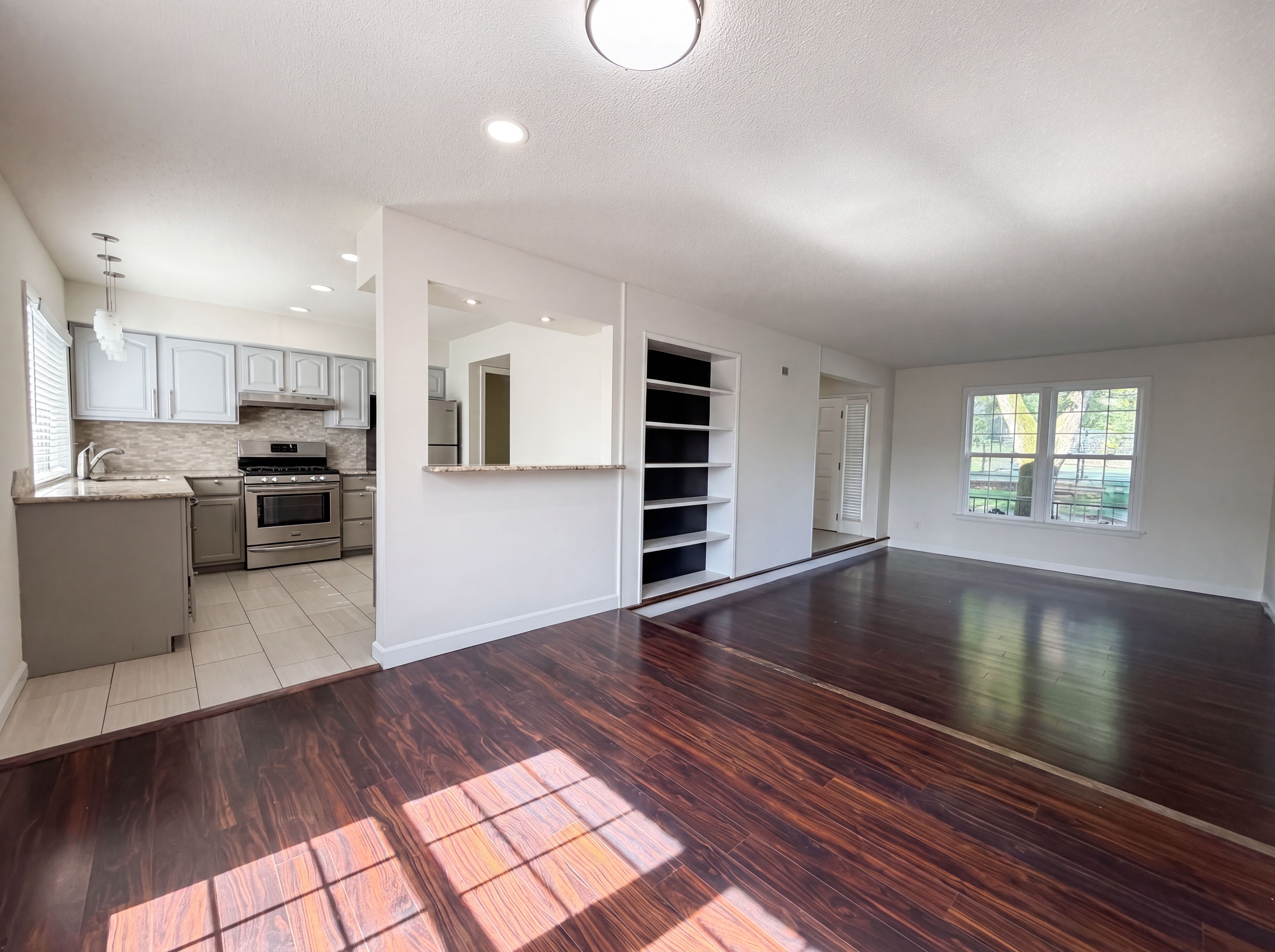 Photo 14 of 24 of 13451 Land O Woods Dr, Saint Louis, MO