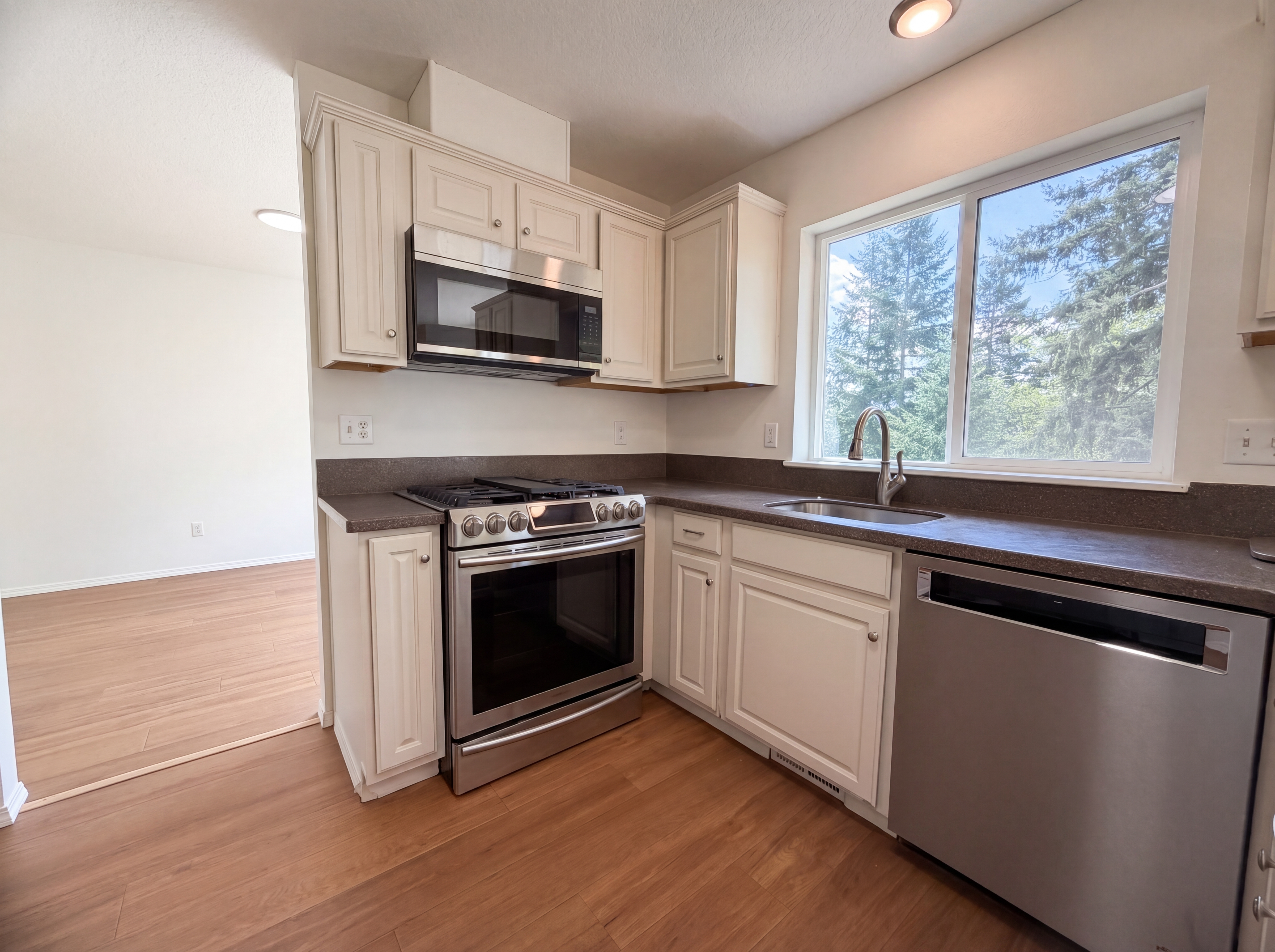 Photo 6 of 25 of 13616 Duane St, Oregon City, OR