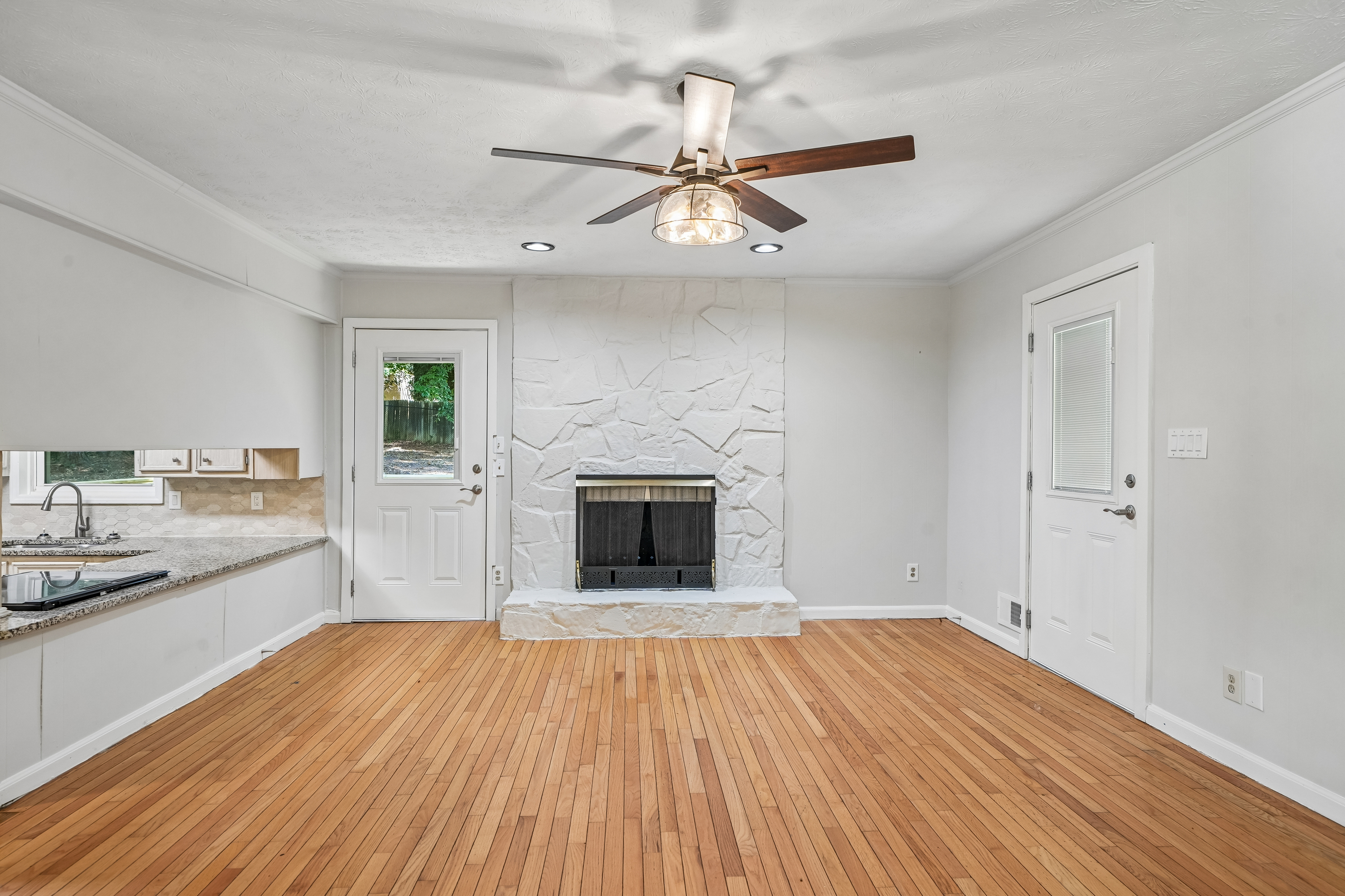 Photo 3 of 30 of 721 Belmont Rdg, Lawrenceville, GA