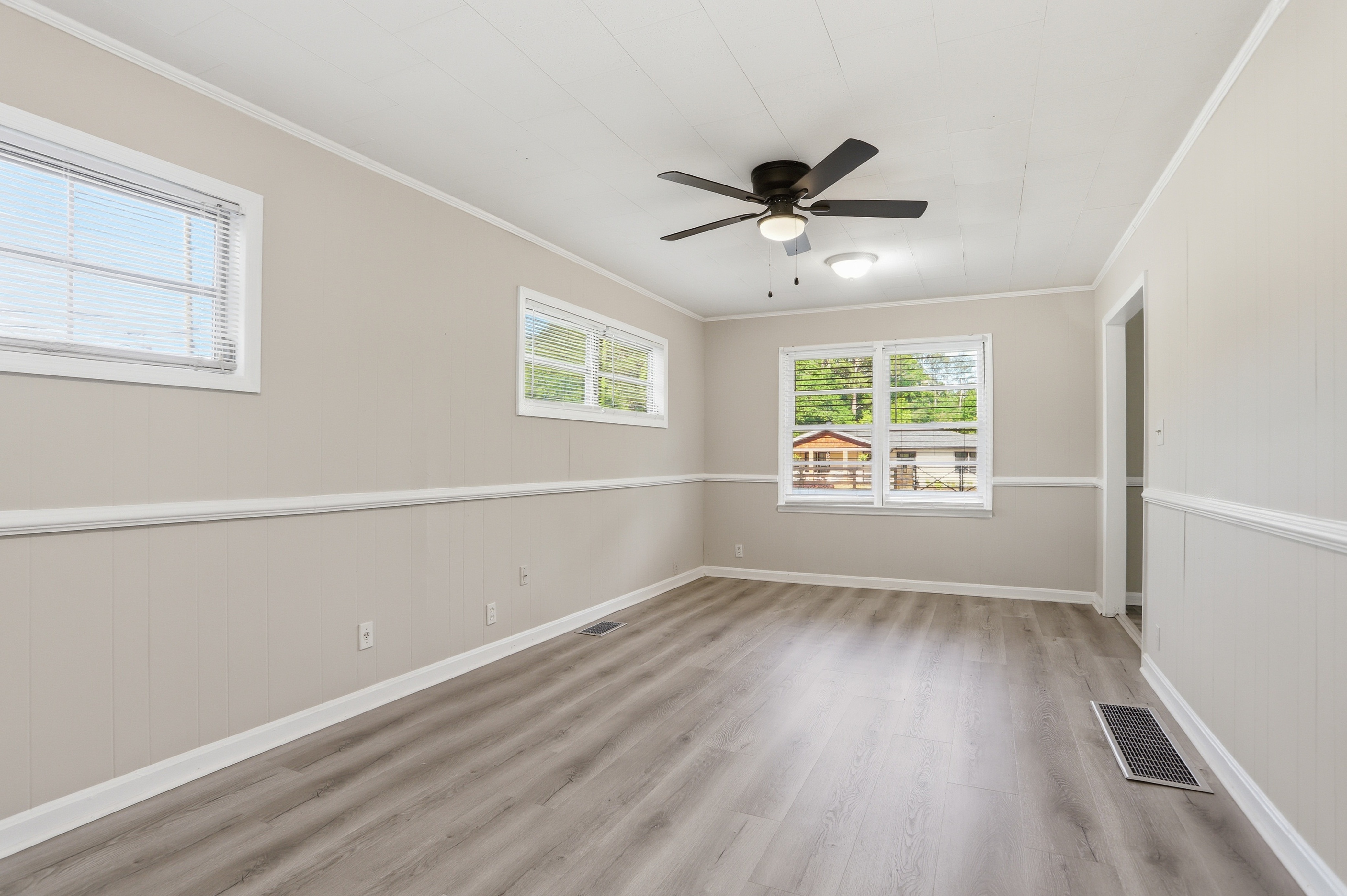 Photo 12 of 22 of 4570 Old Cowan Rd, Acworth, GA