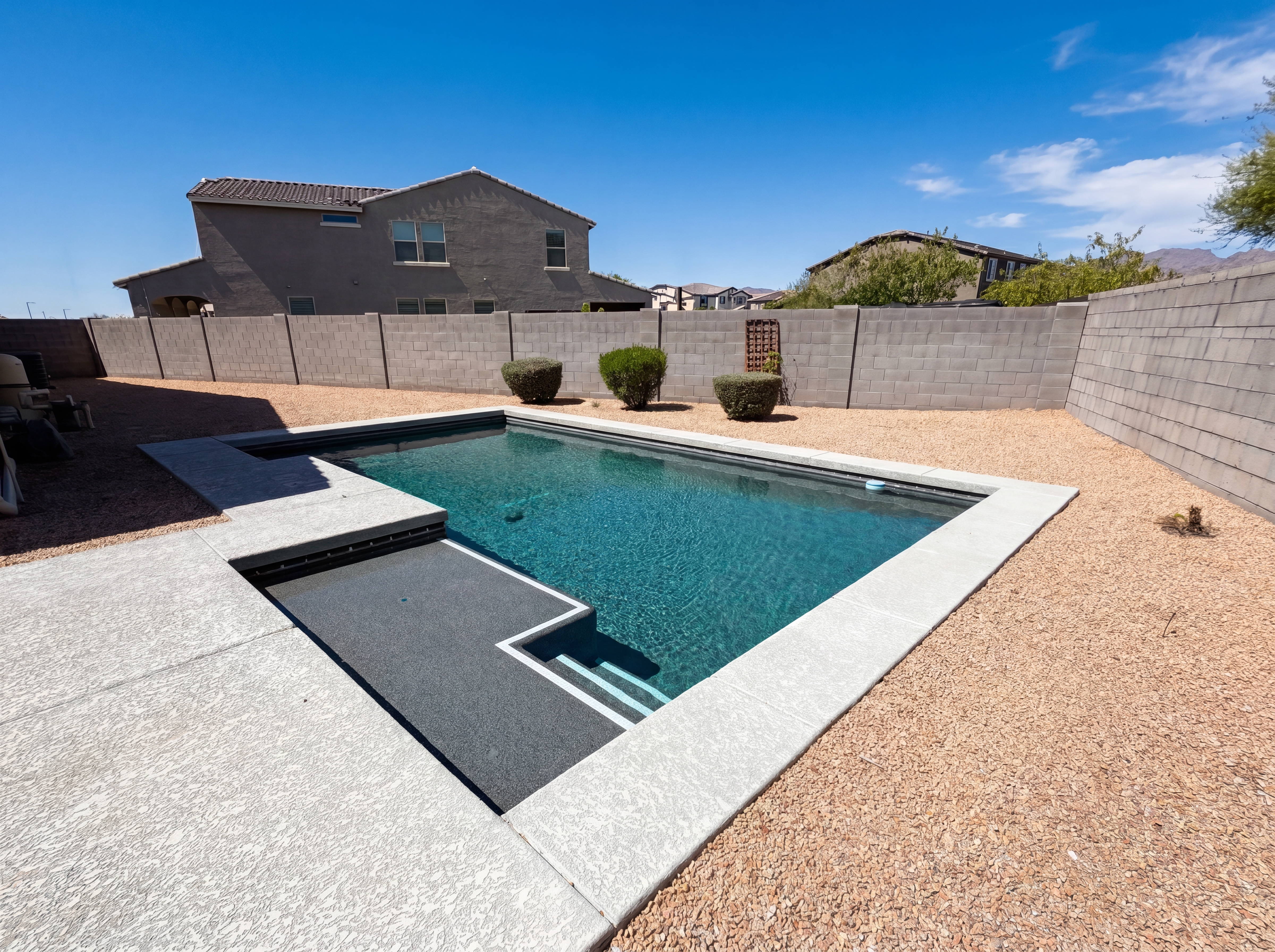Photo 6 of 38 of 18840 W Mercer Ln, Surprise, AZ