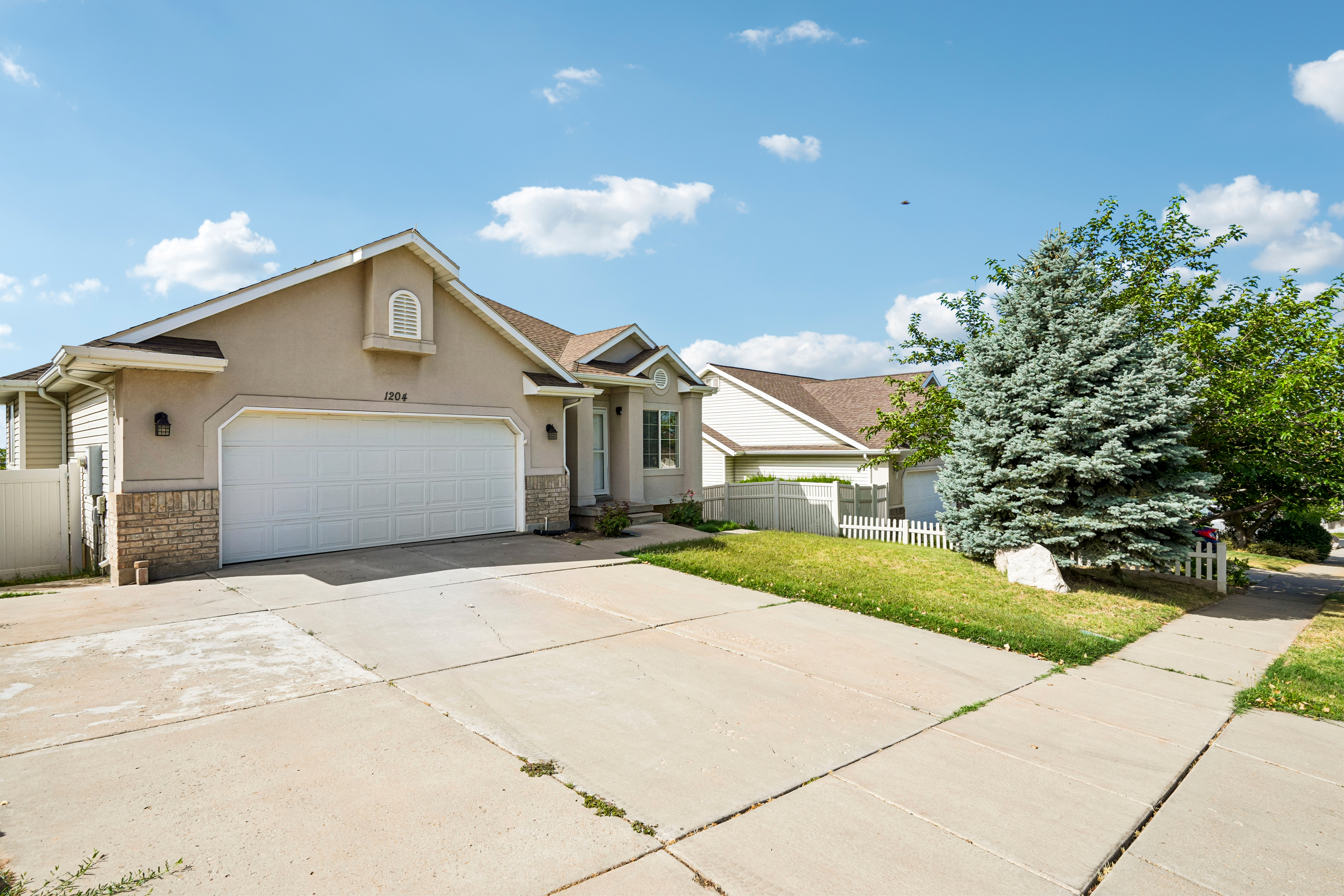 Photo 10 of 43 of 1204 E 3225 N, Layton, UT