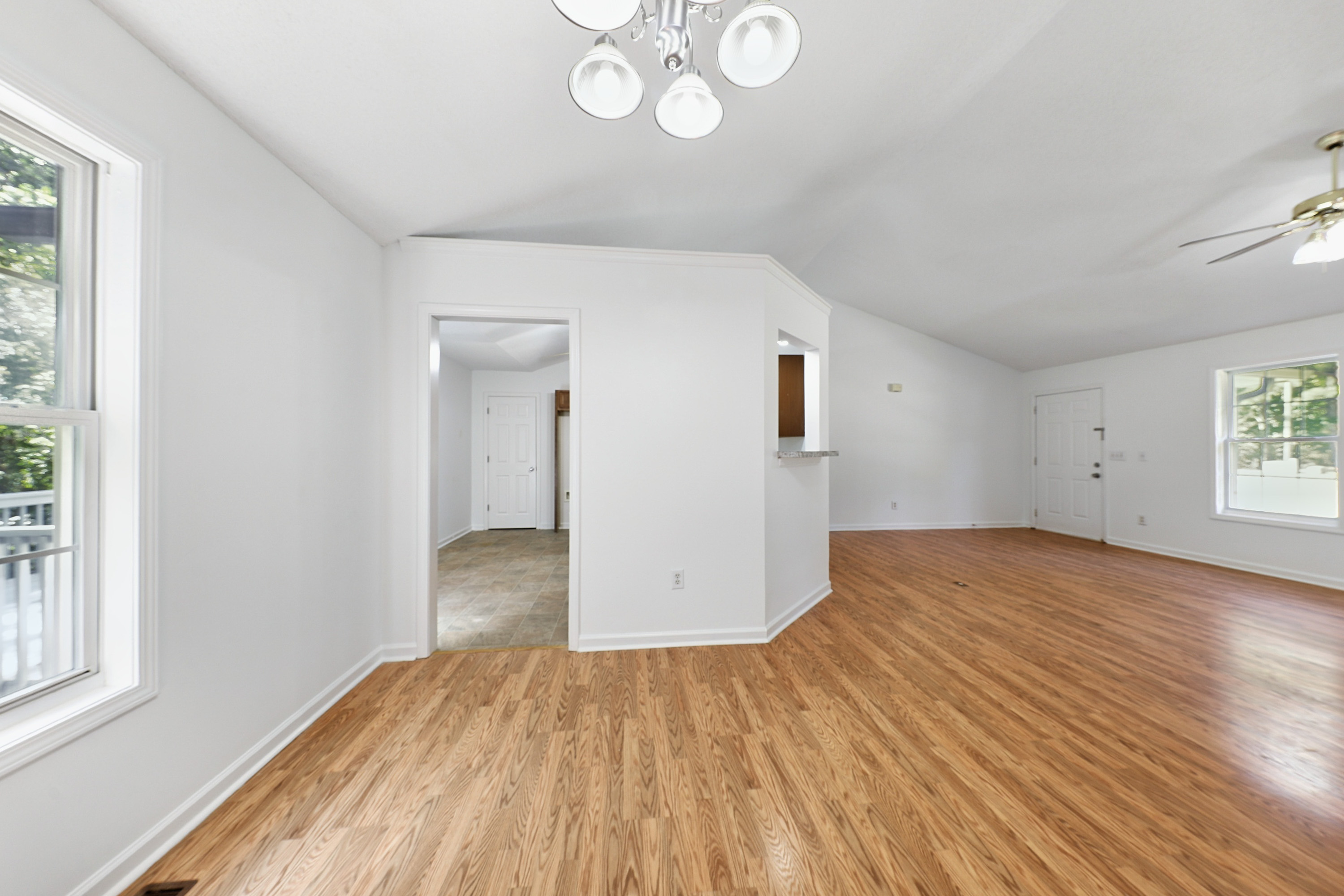 Photo 5 of 24 of 4942 Alpine Ct, Winston, GA