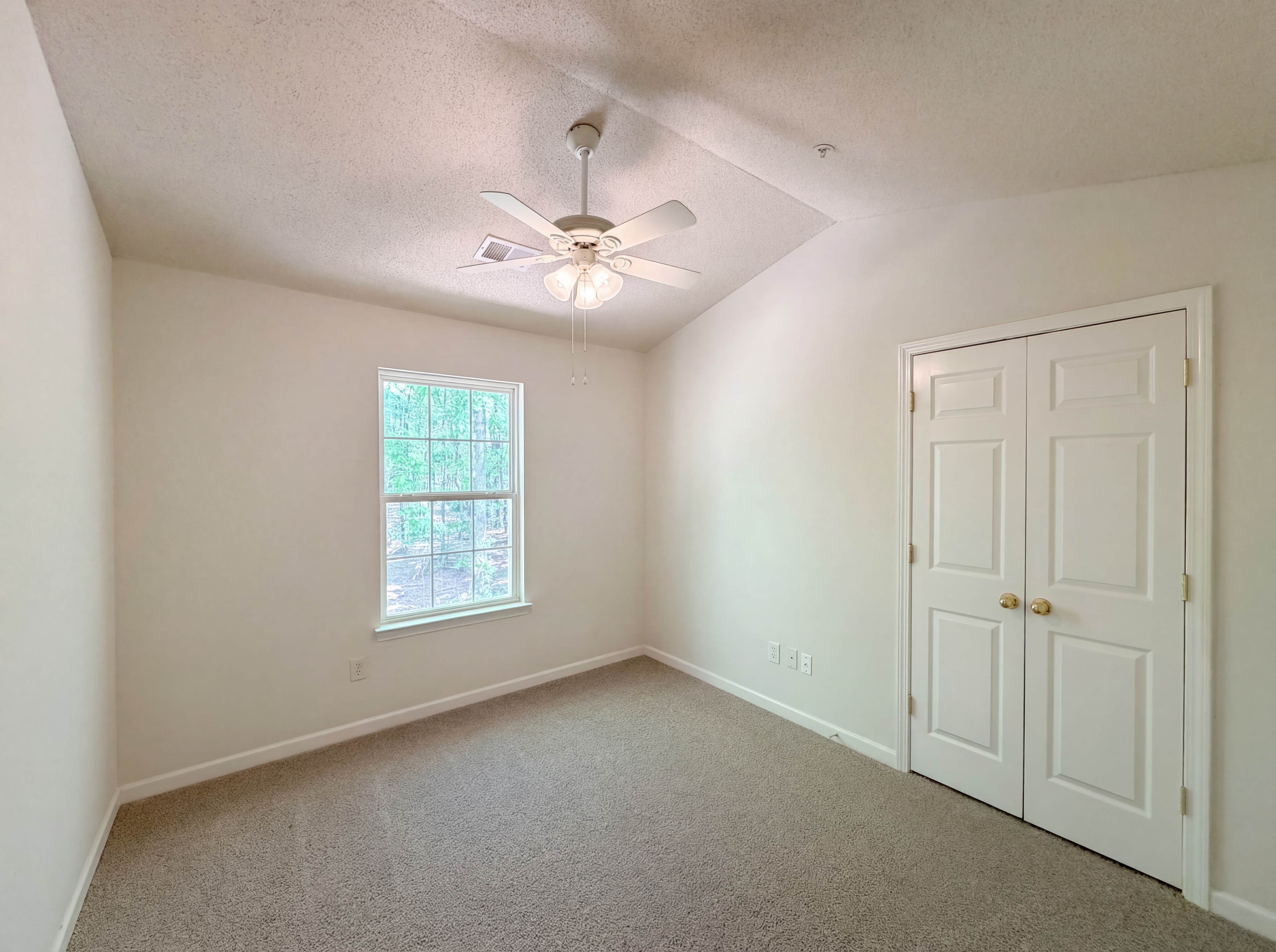 Photo 14 of 25 of 172 Watercress Ct, Stockbridge, GA