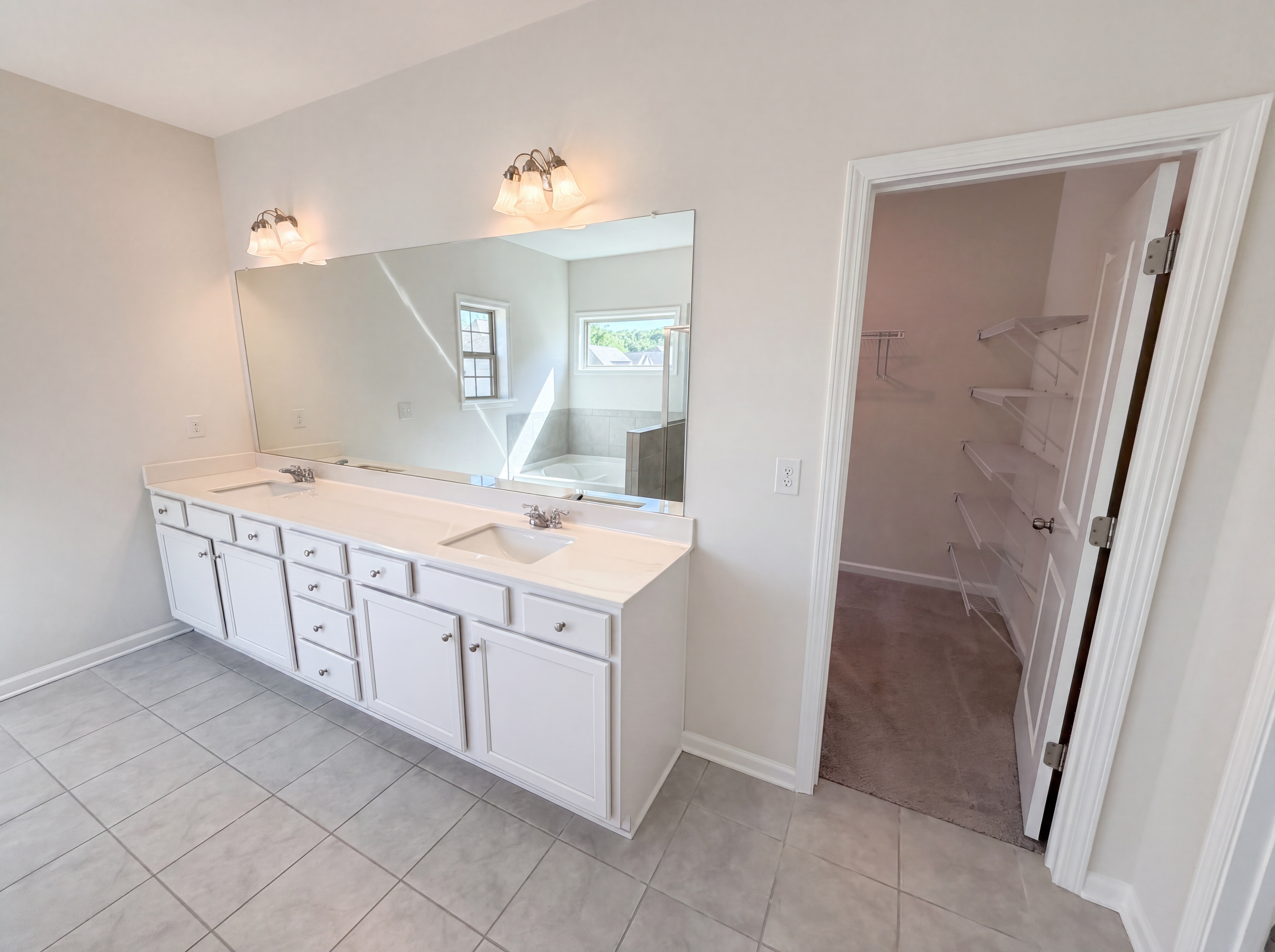 Photo 37 of 61 of 4877 Cooper Farm Dr, Buford, GA