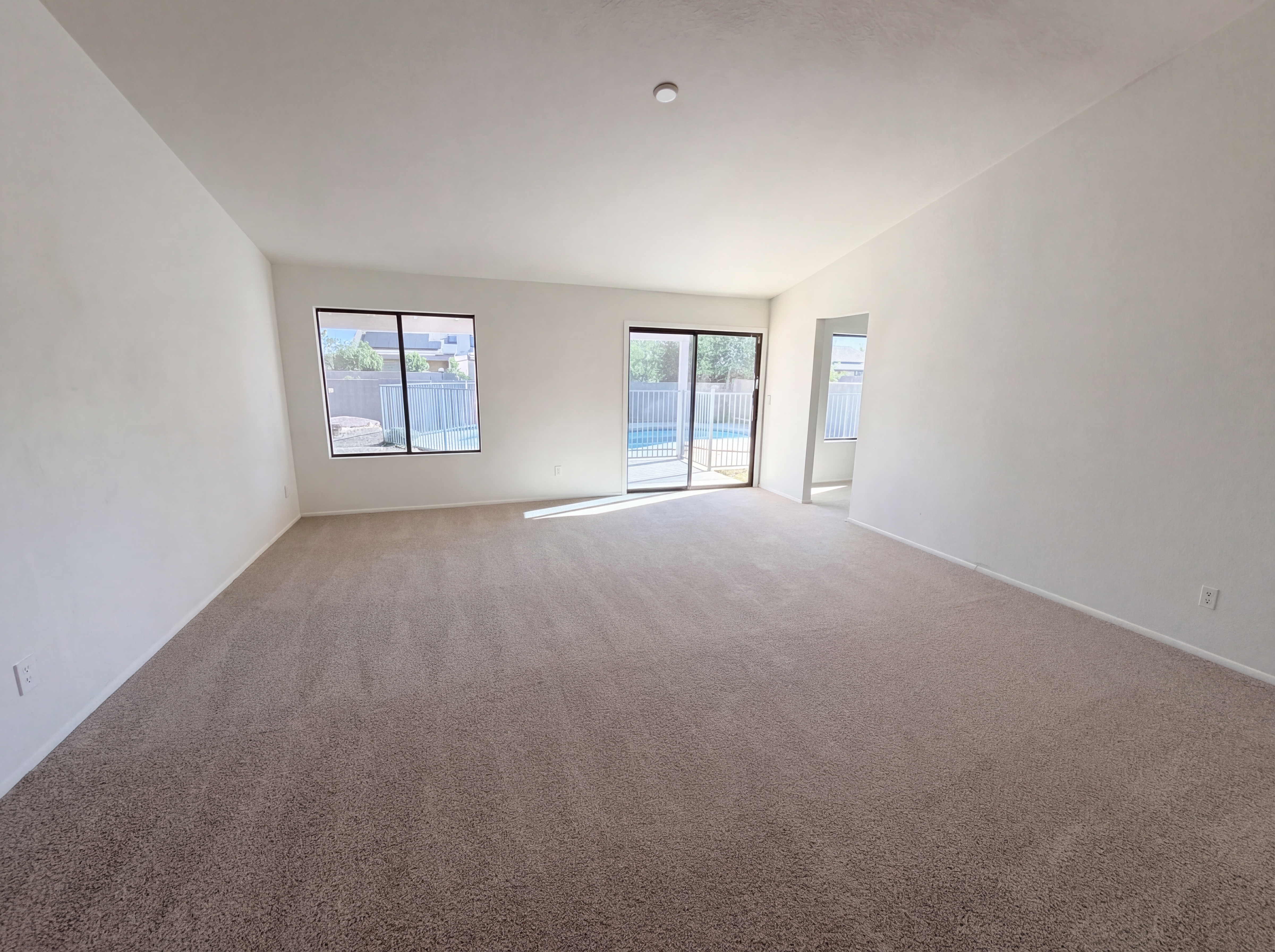 Photo 3 of 23 of 8049 S Carbury Way, Tucson, AZ