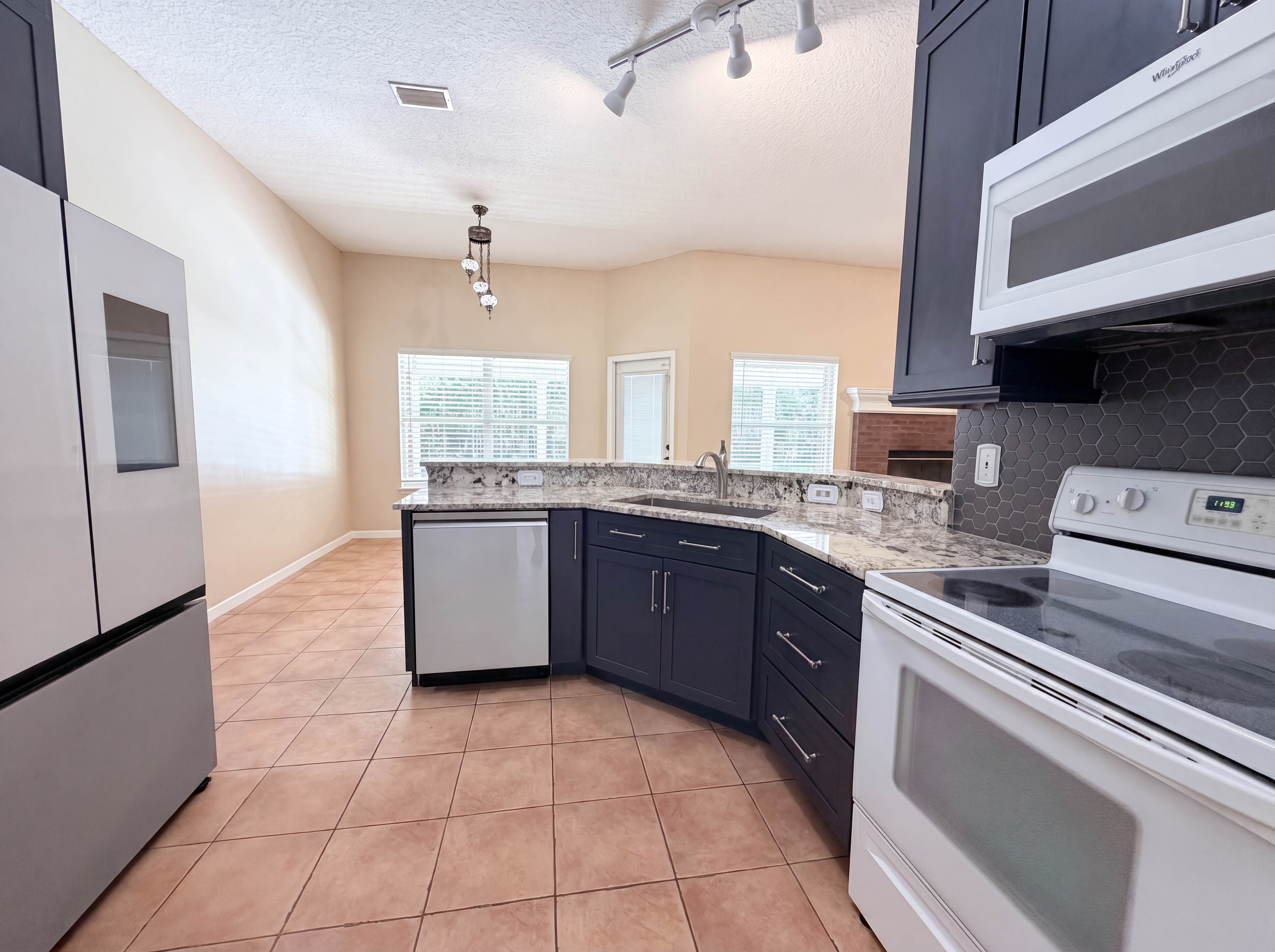 Photo 6 of 23 of 2775 Ravines Rd, Middleburg, FL