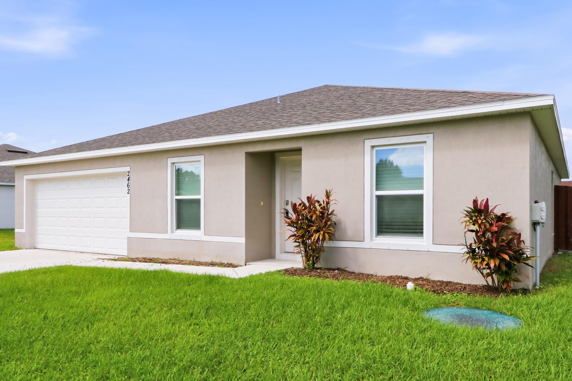 Photo 22 of 23 of 2462 SE Watercrest St, Port Saint Lucie, FL