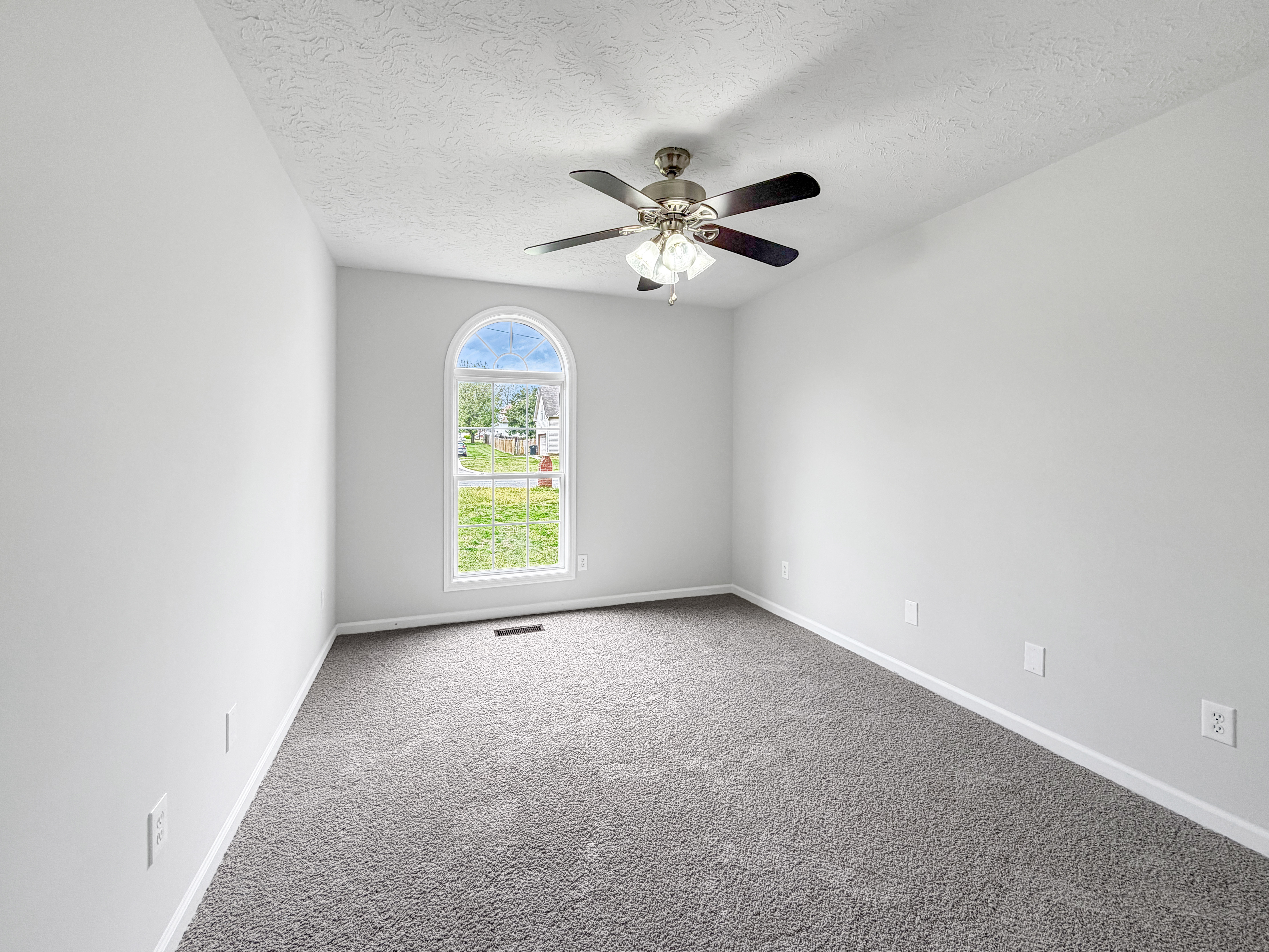 Photo 15 of 18 of 403 Buckingham Blvd, Gallatin, TN