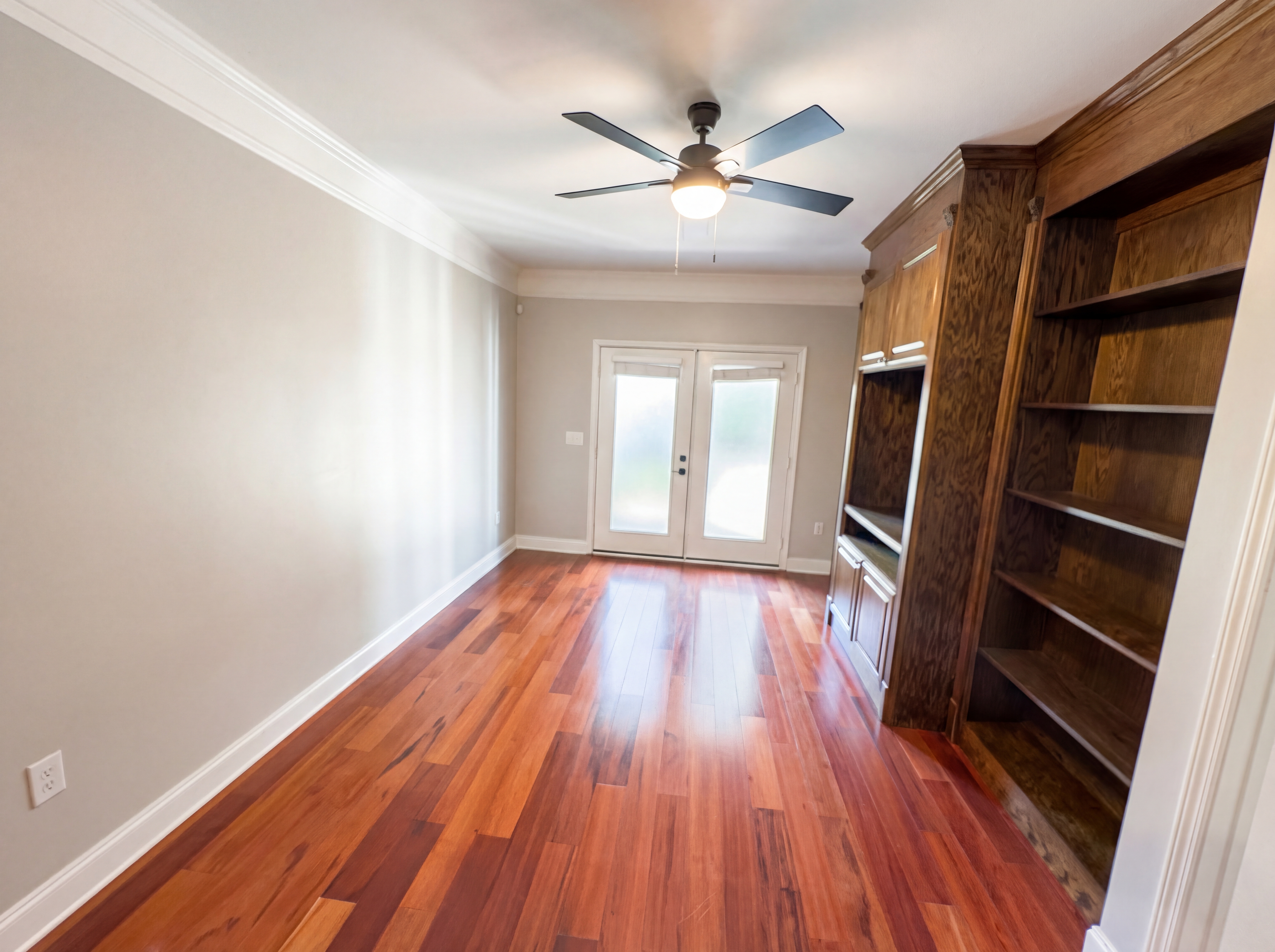 Photo 3 of 24 of 2700 Pine Tree Rd NE, Atlanta, GA