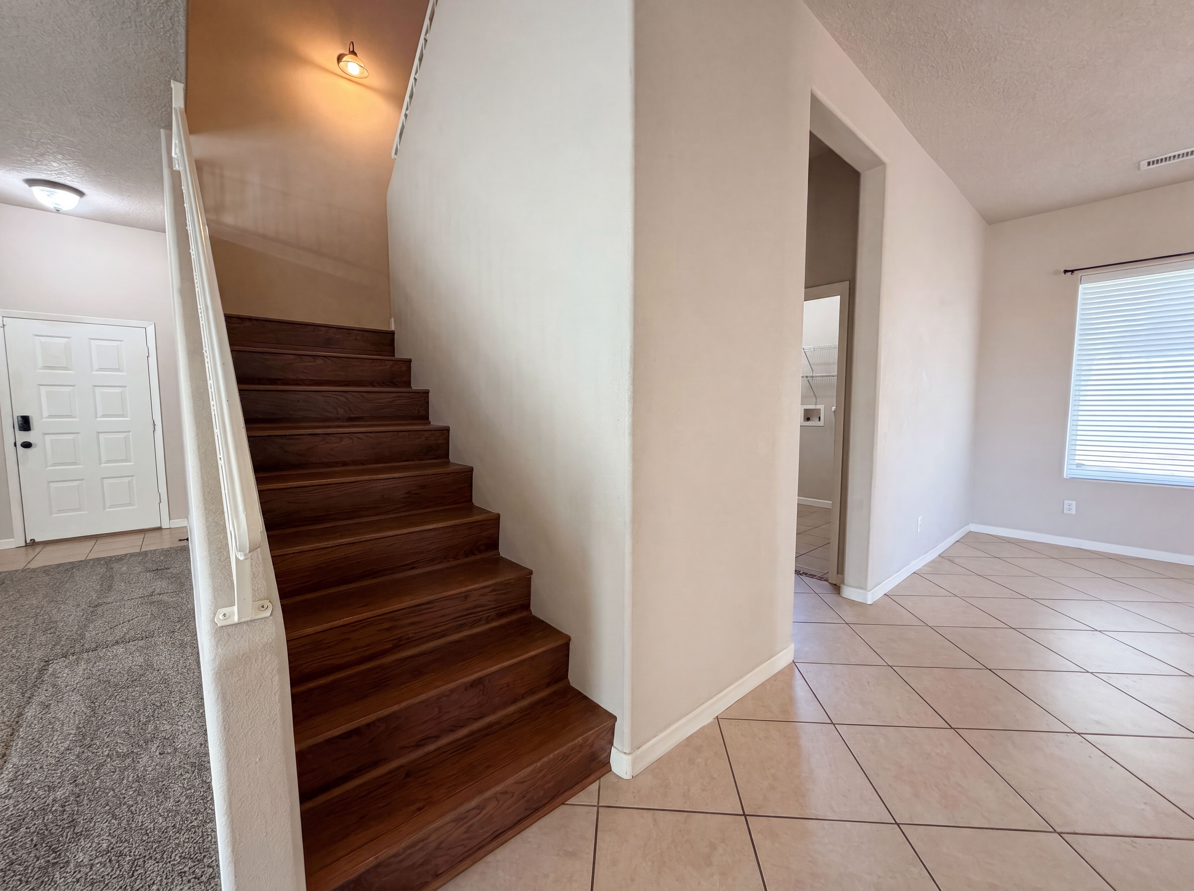 Photo 4 of 23 of 2513 Milagro Ridge Ct NE, Rio Rancho, NM