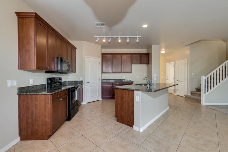 Photo 2 of 31 - 852 W Hereford Dr, San Tan Valley, AZ 85143