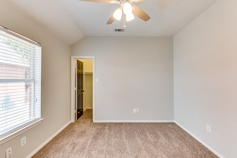 Photo 28 of 33 - 1710 Barton Springs Ct, Allen, TX 75002