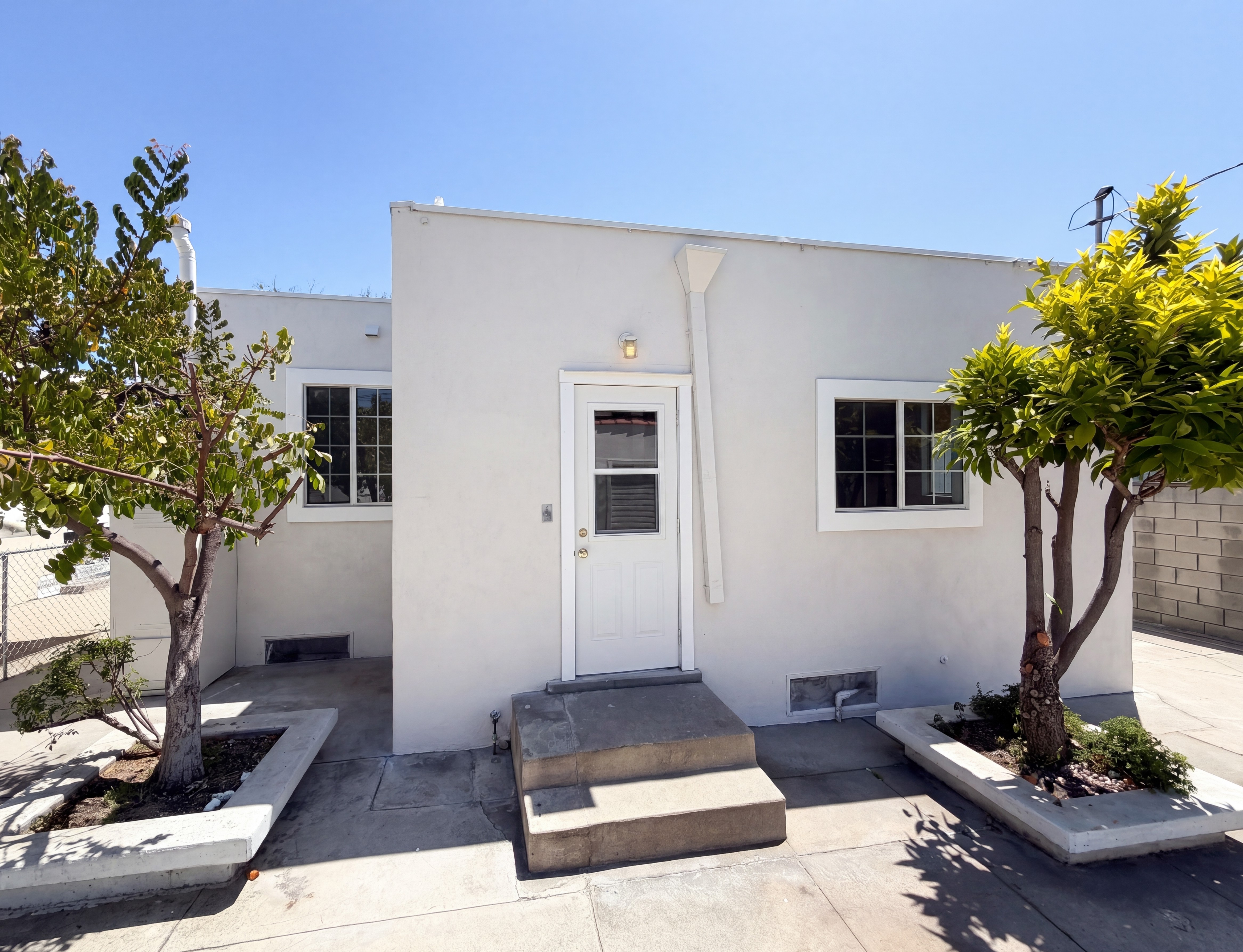 Photo 5 of 31 of 817 S 9th St, Alhambra, CA
