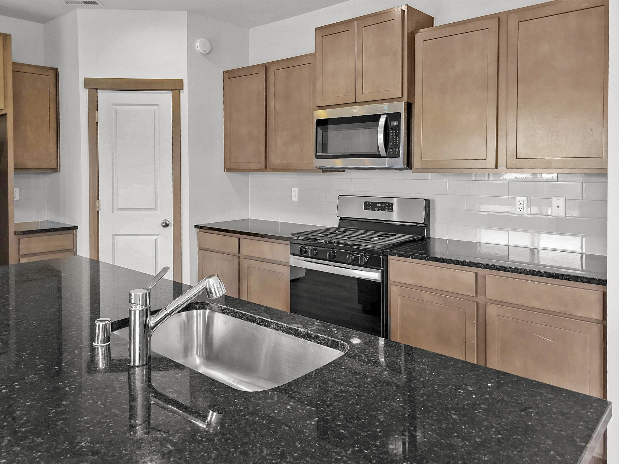 Photo 16 of 20 of 511 Debbie Dr, Sedro Woolley, WA
