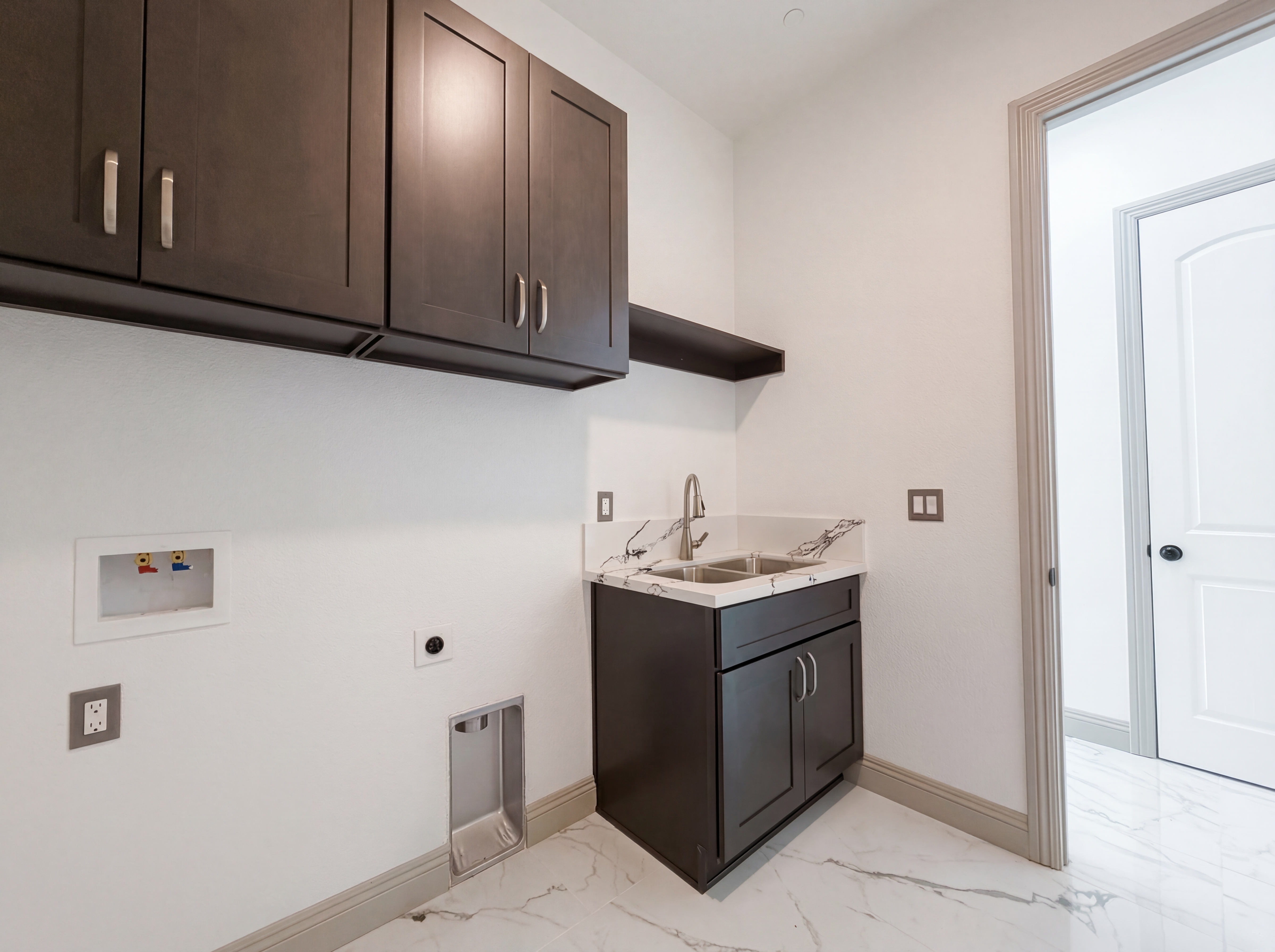 Photo 18 of 60 of 14537 Mira Vista Ln, Lockeford, CA