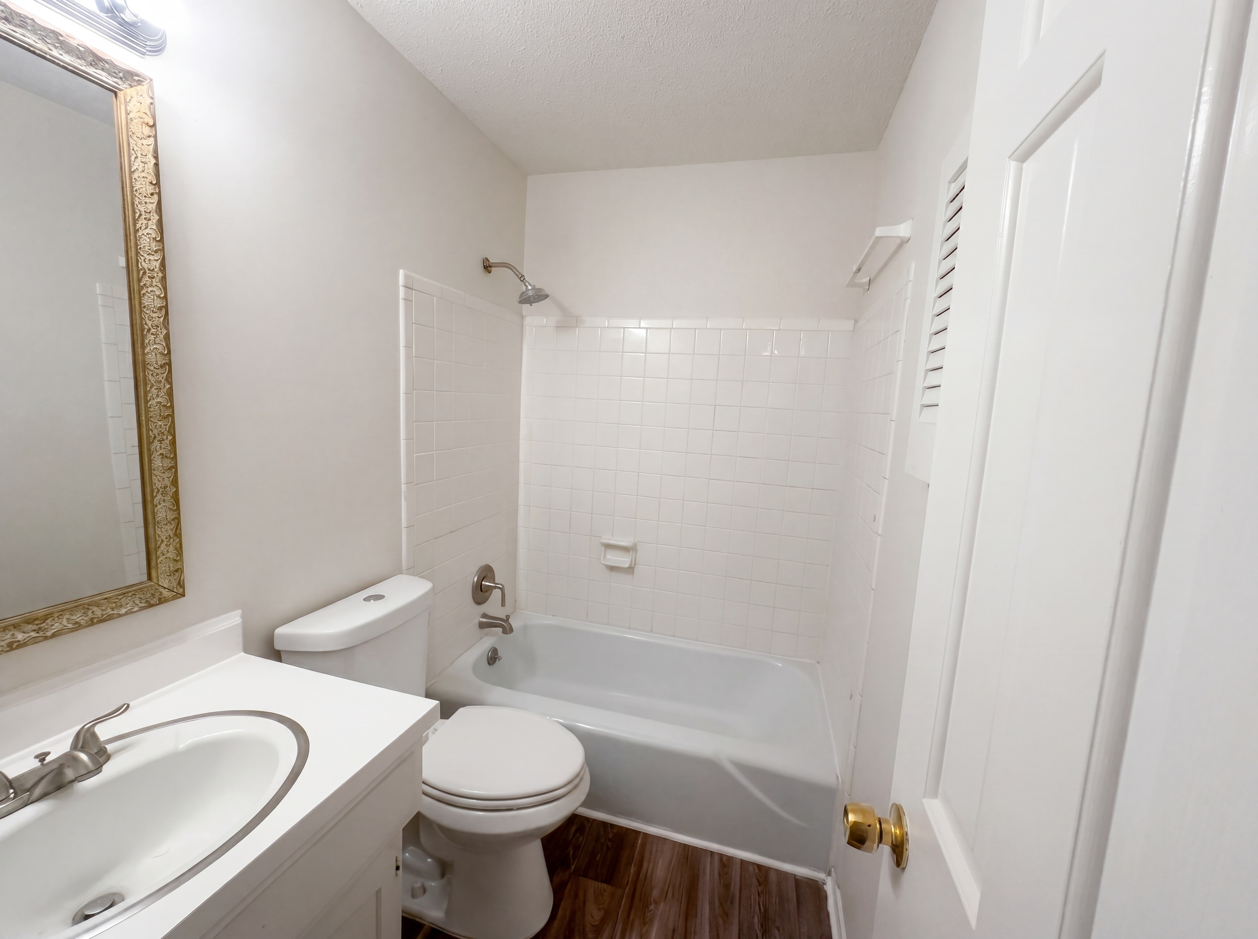 Photo 16 of 21 of 3229 Regents Park Ln, Greensboro, NC