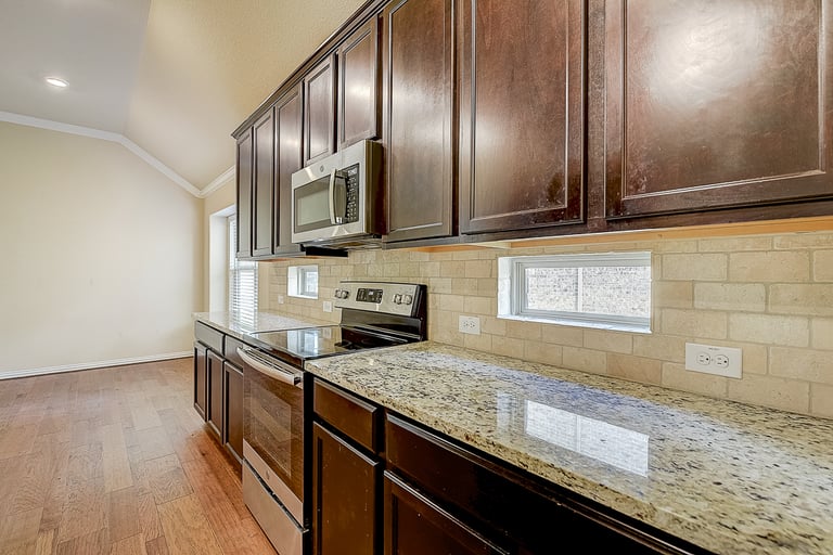 Photo 24 of 32 - 424 Attlee Dr, Fate, TX 75189