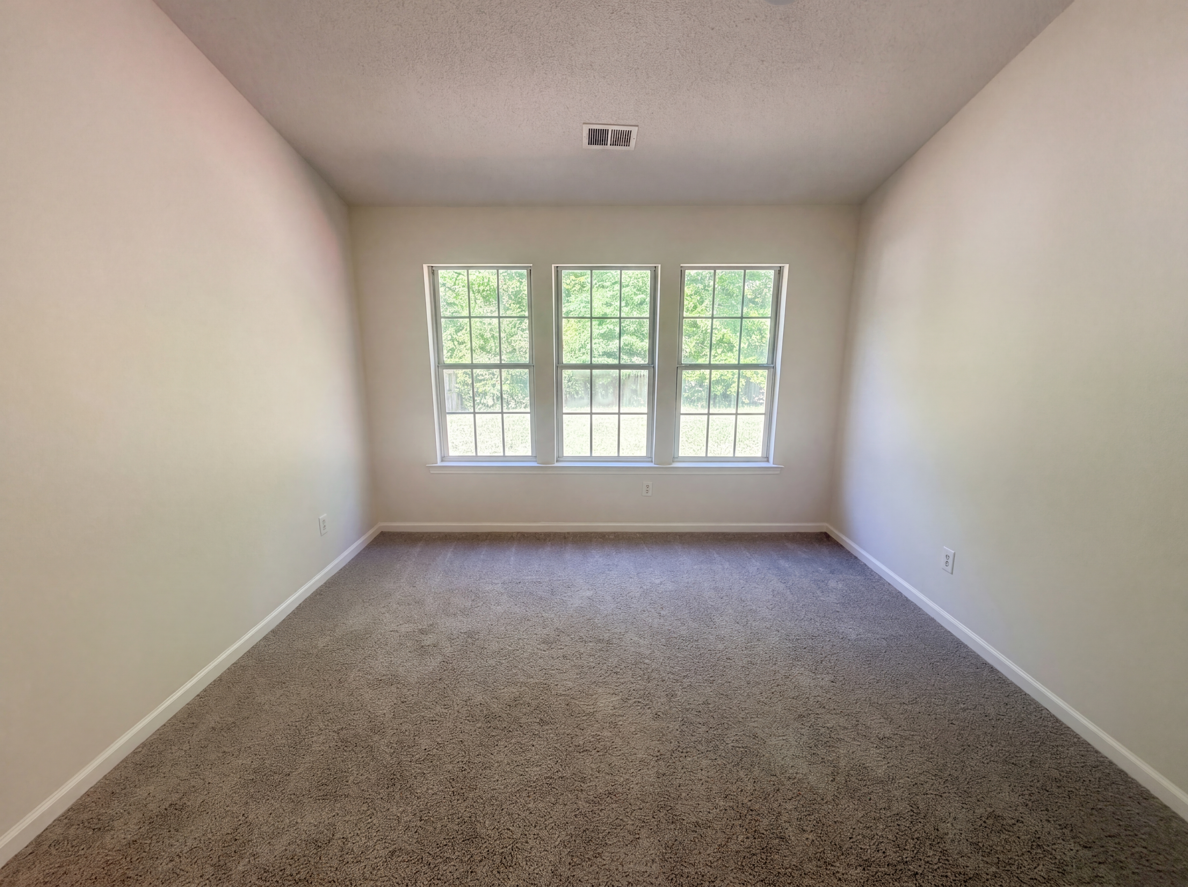 Photo 15 of 21 of 4234 Nestleway Ct, Greensboro, NC