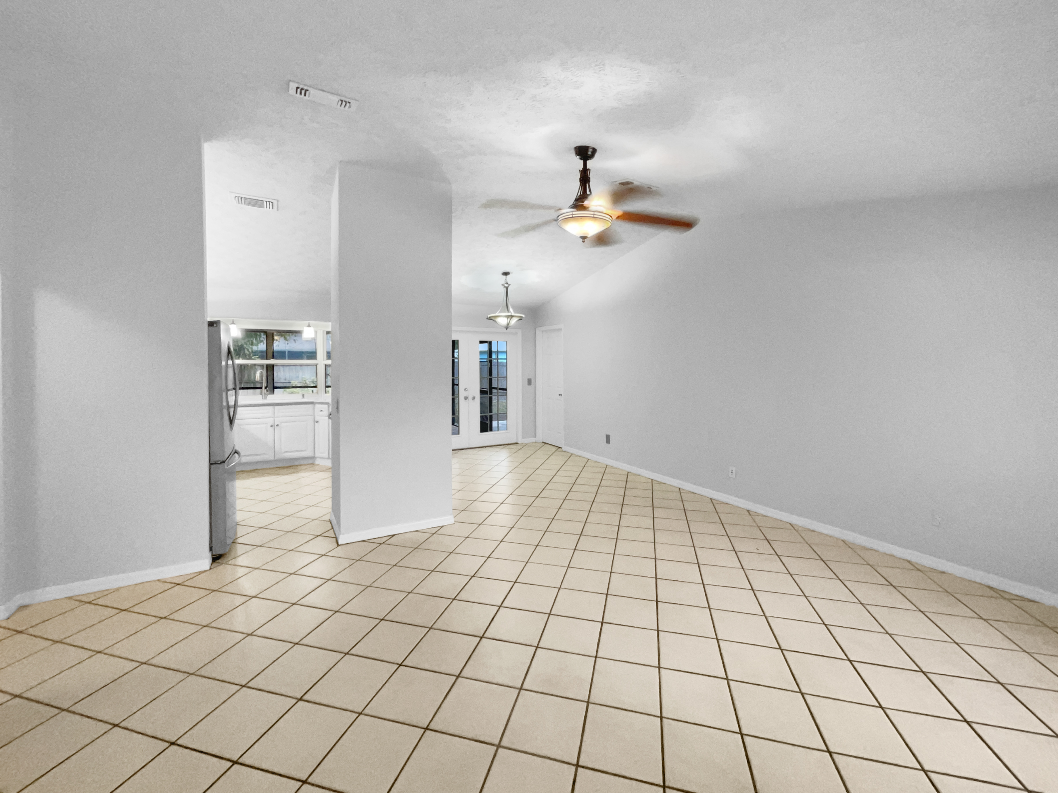 Photo 11 of 28 of 5409 Hickory Dr, Fort Pierce, FL