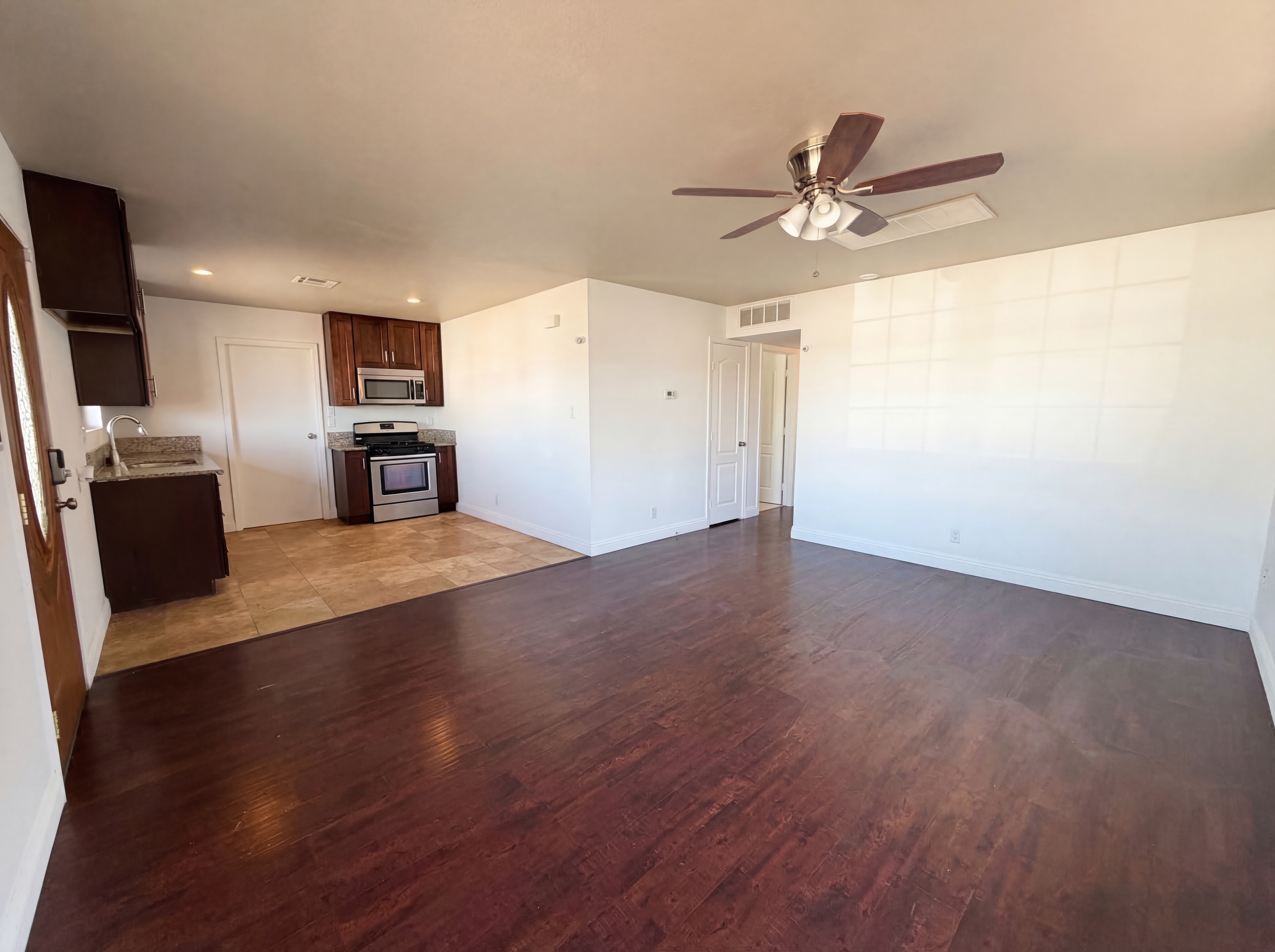 Photo 11 of 30 of 3101 E Bartlett Ave, North Las Vegas, NV
