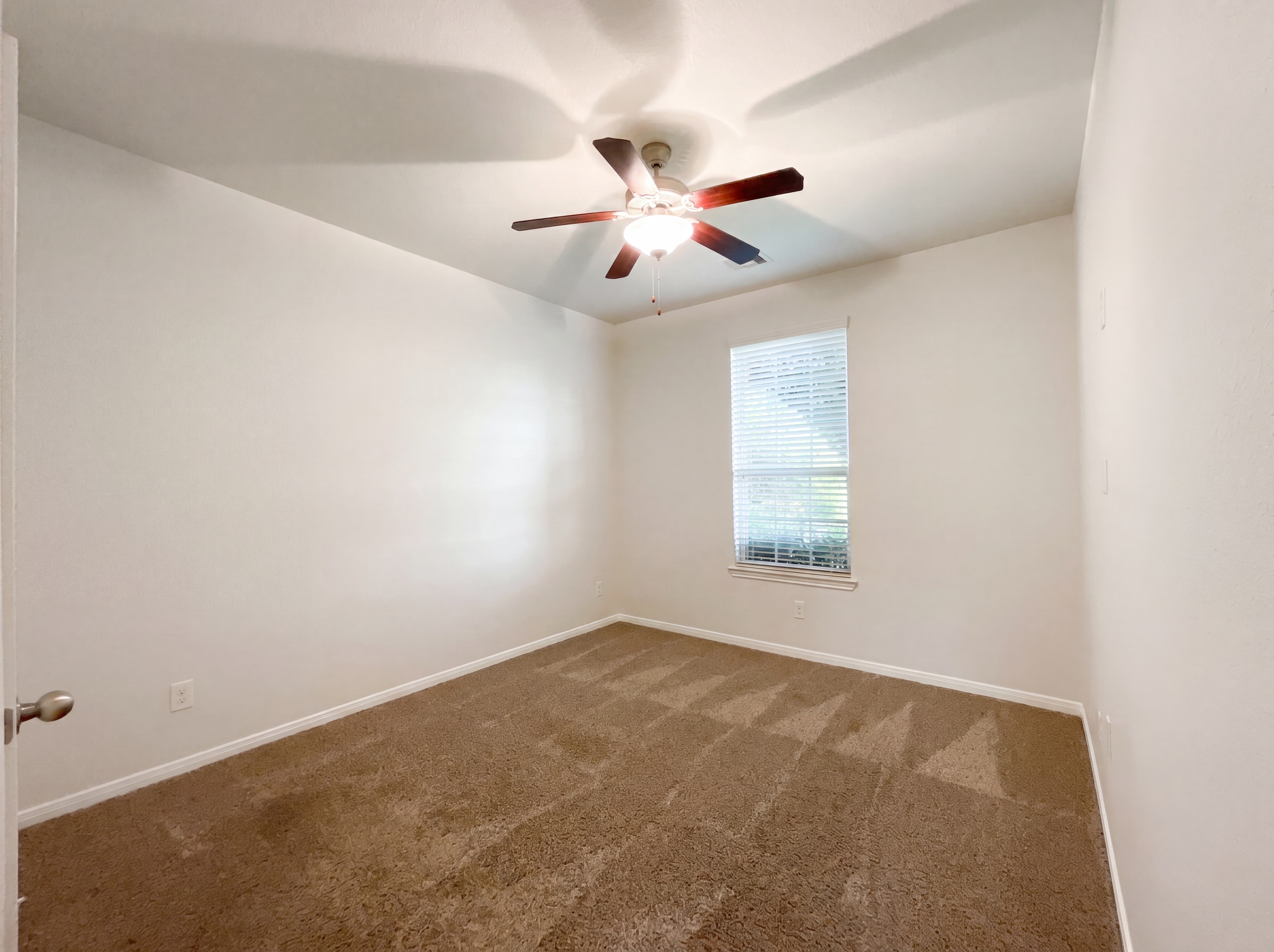 Photo 10 of 19 of 21205 Timber Bluff Ln, Porter, TX