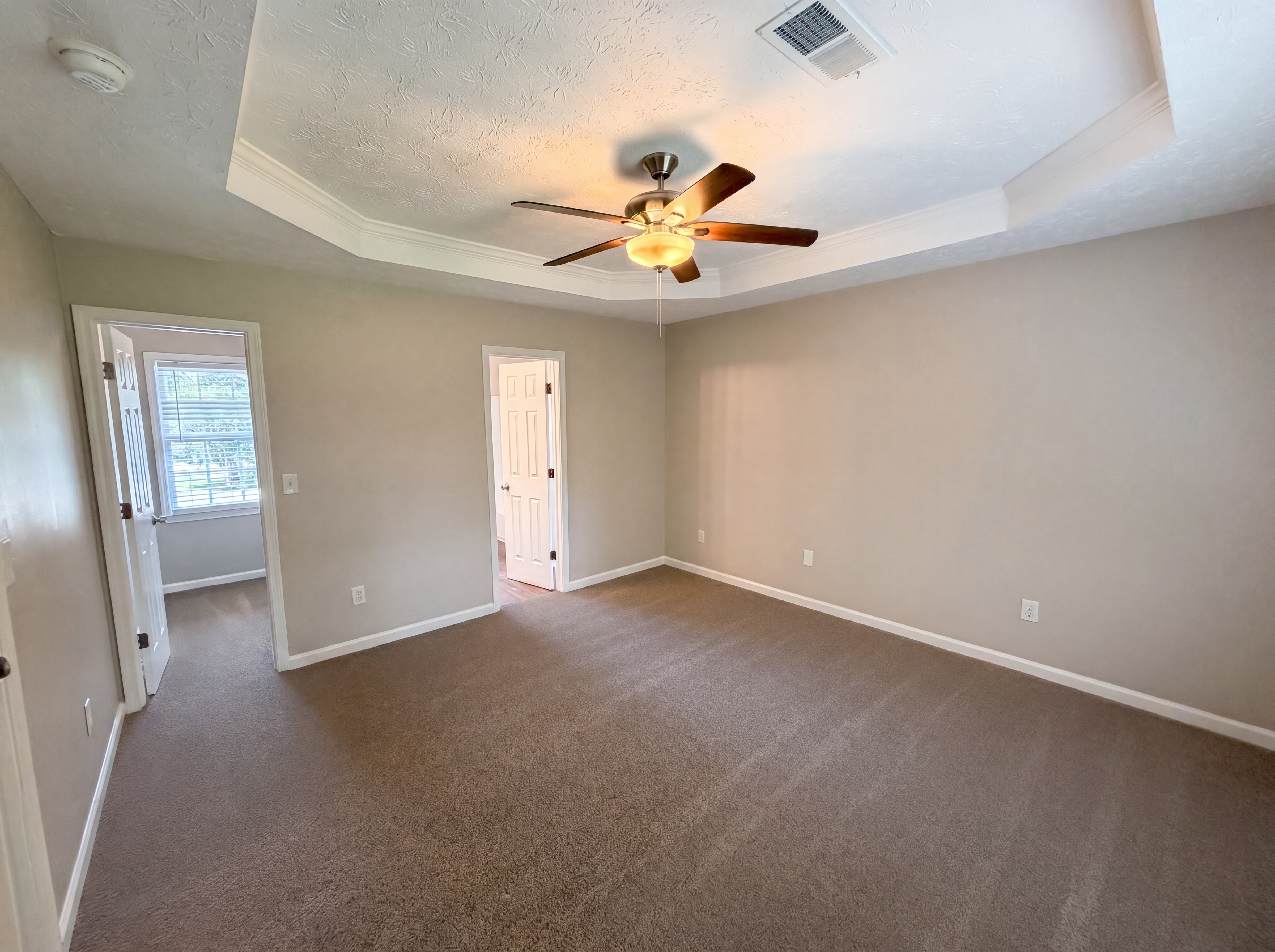 Photo 9 of 23 of 4078 Tara Ct, Loganville, GA