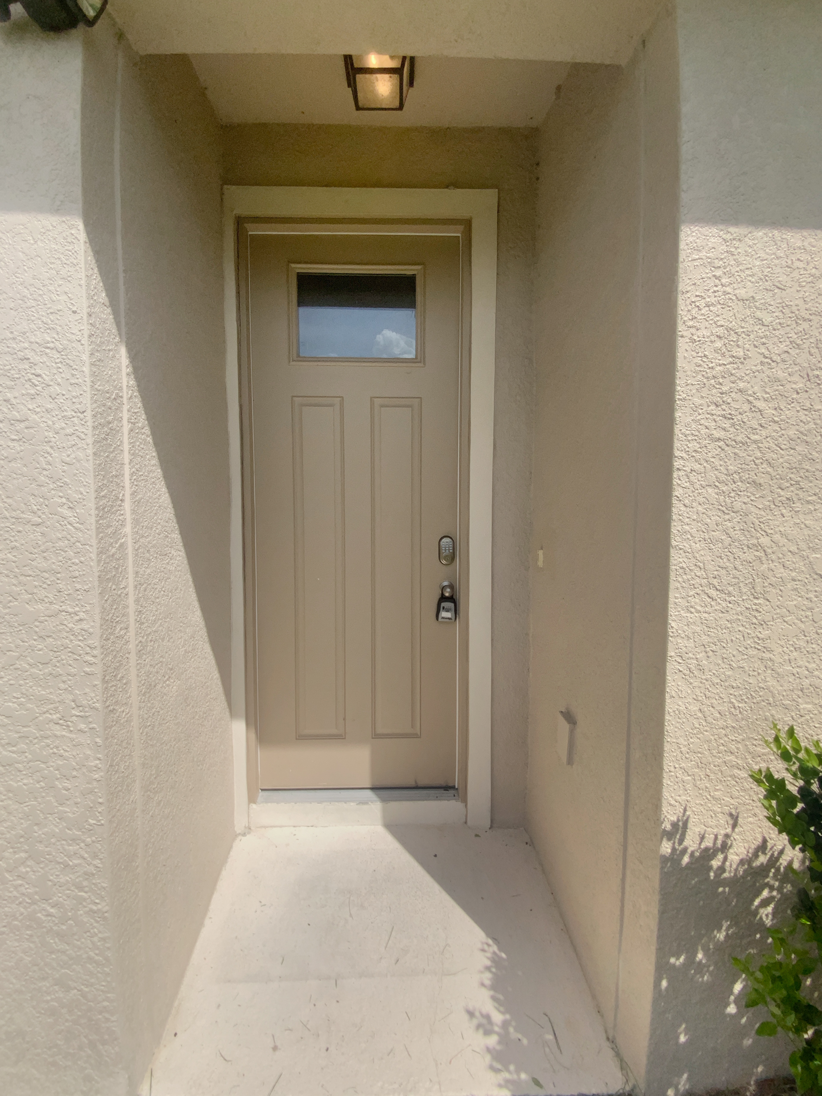 Photo 9 of 25 of 33083 Windelstraw Dr, Wesley Chapel, FL