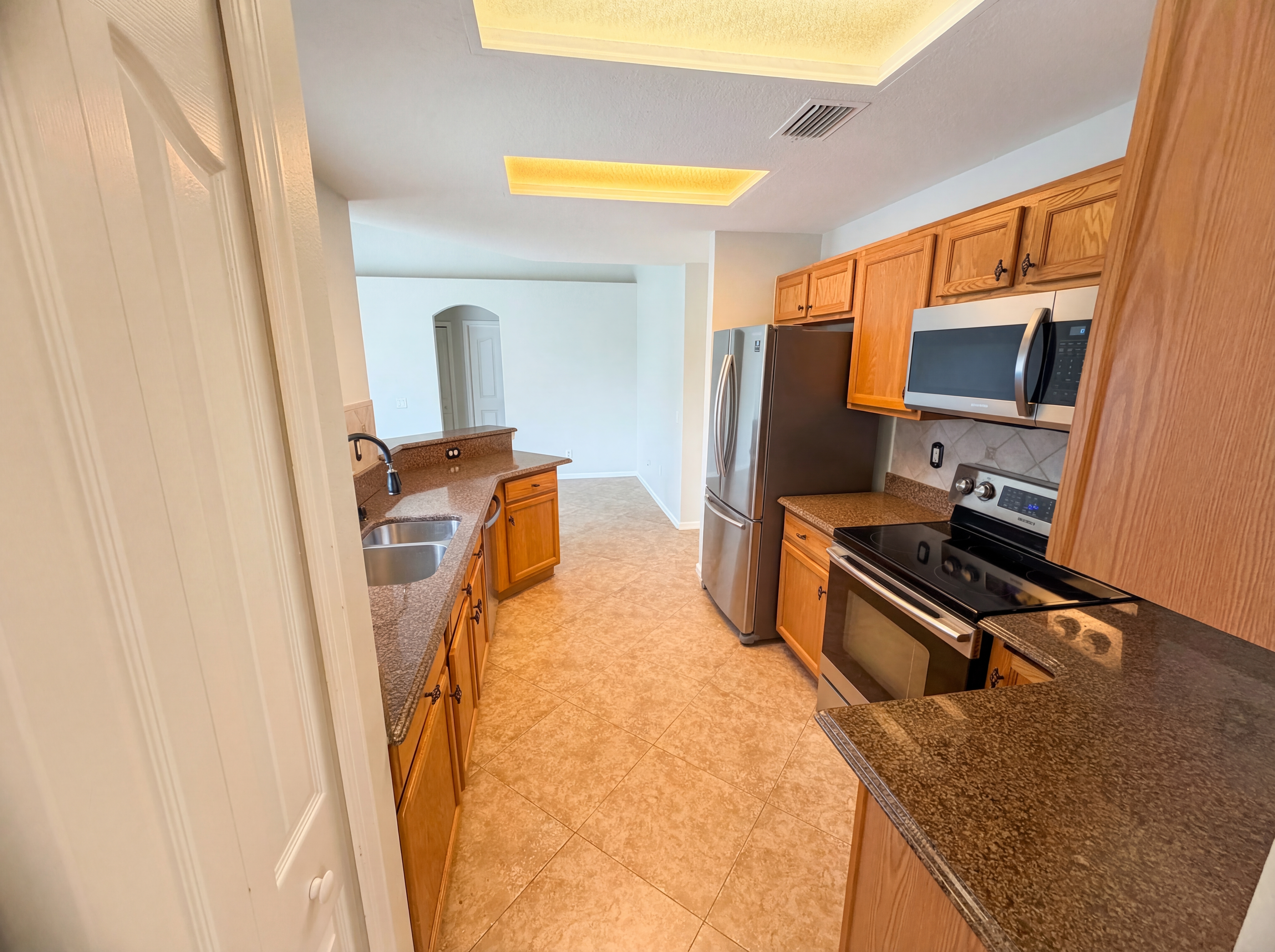 Photo 19 of 31 of 2332 SE Berkshire Blvd, Port Saint Lucie, FL