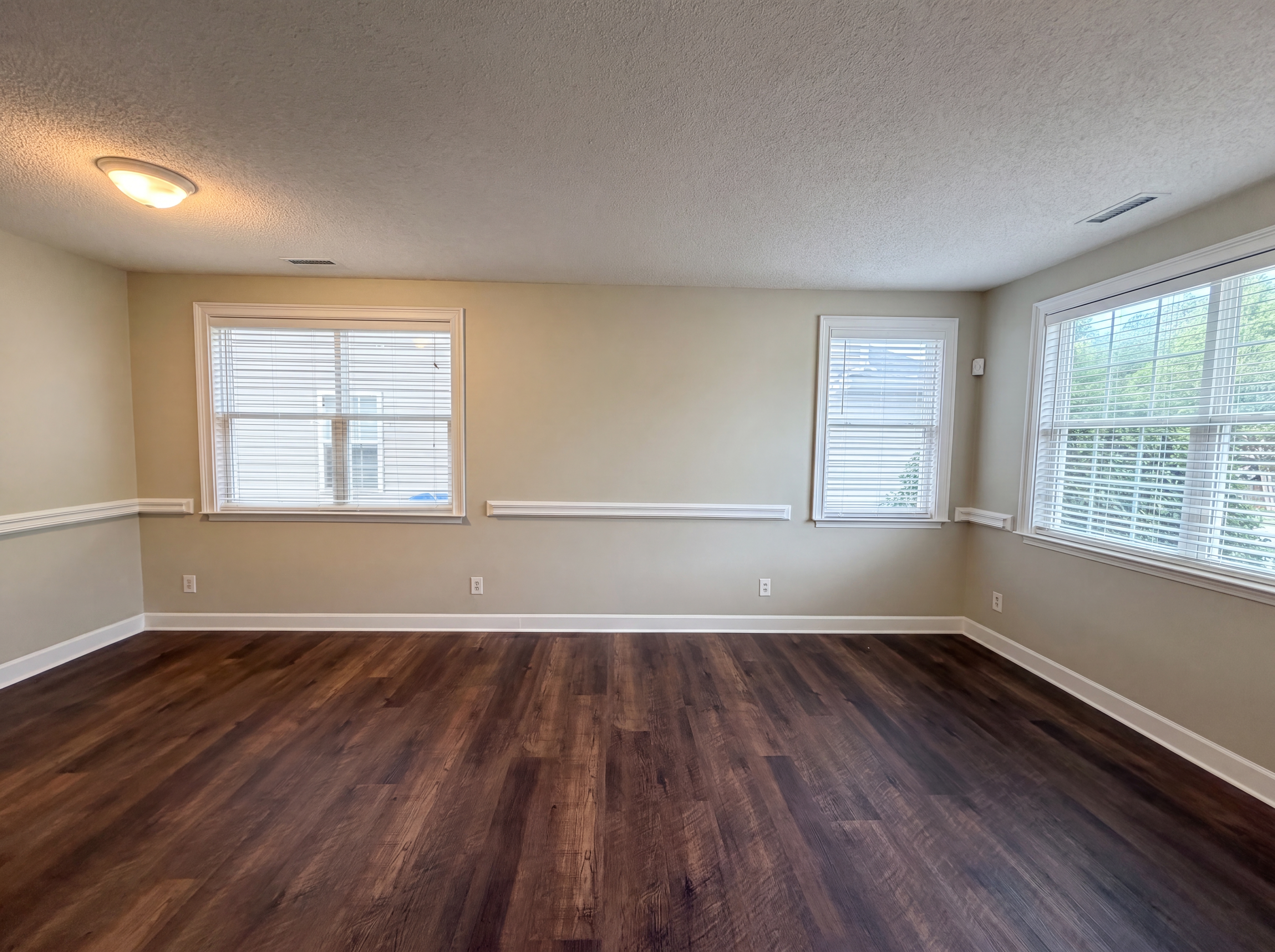 Photo 8 of 19 of 1812 Devonridge Dr, Fuquay Varina, NC