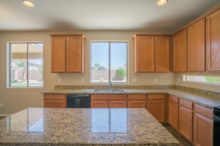 Photo 7 of 33 - 16966 W Bradford Way, Surprise, AZ 85374