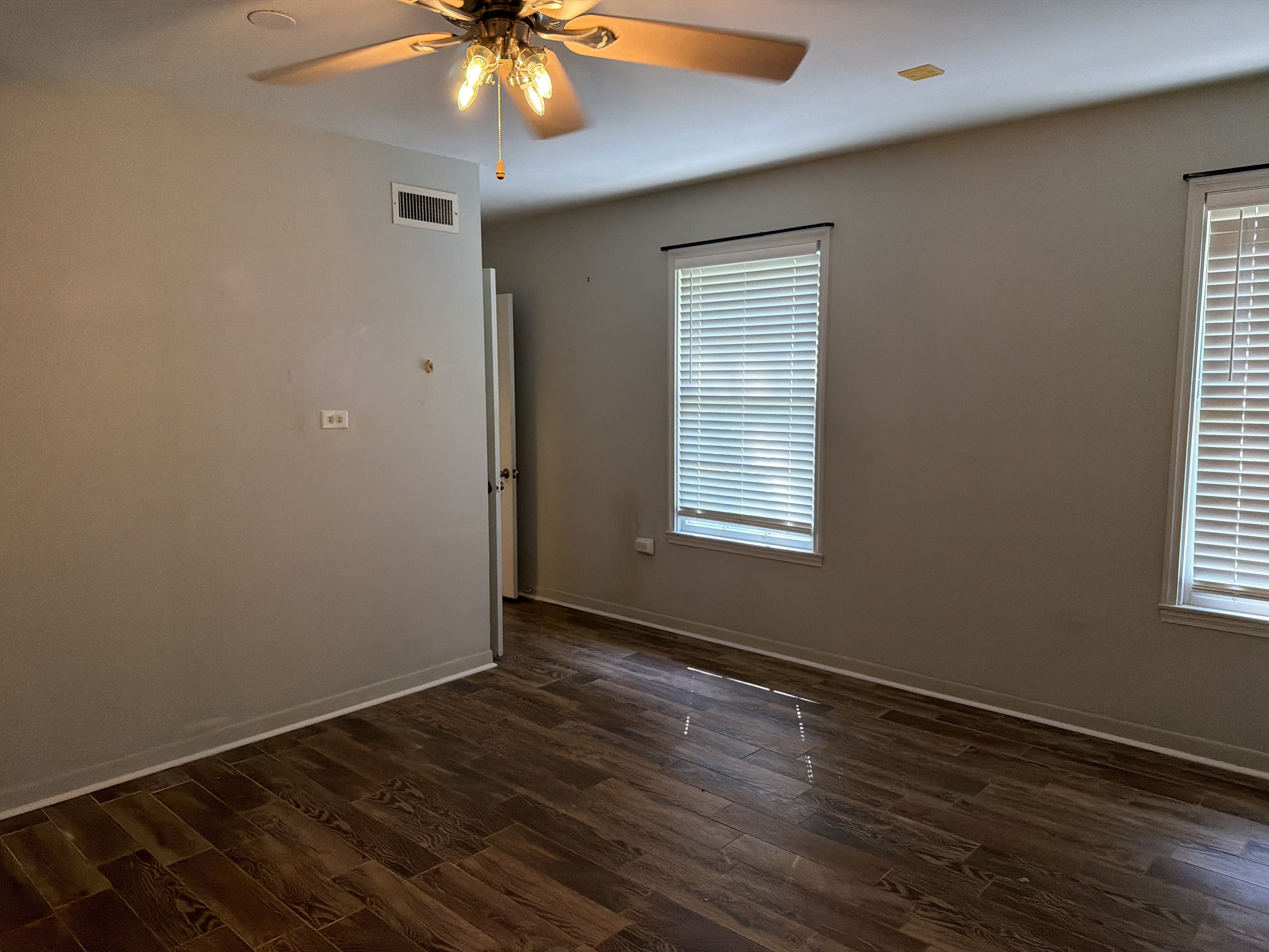 Photo 19 of 31 of 1113 Sylvan Ave, Palestine, TX