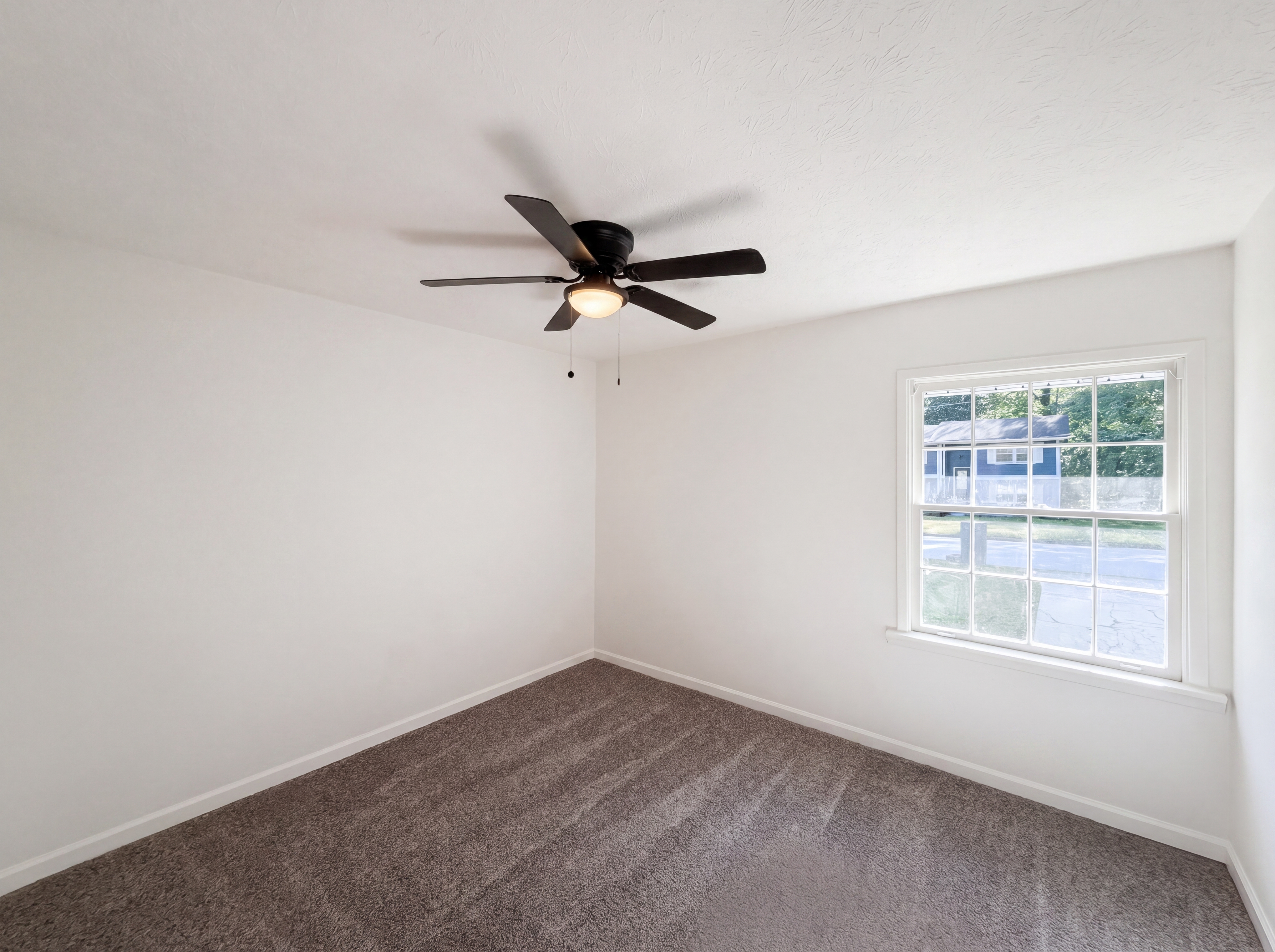 Photo 7 of 16 of 1010 Buckhurst Dr, Atlanta, GA
