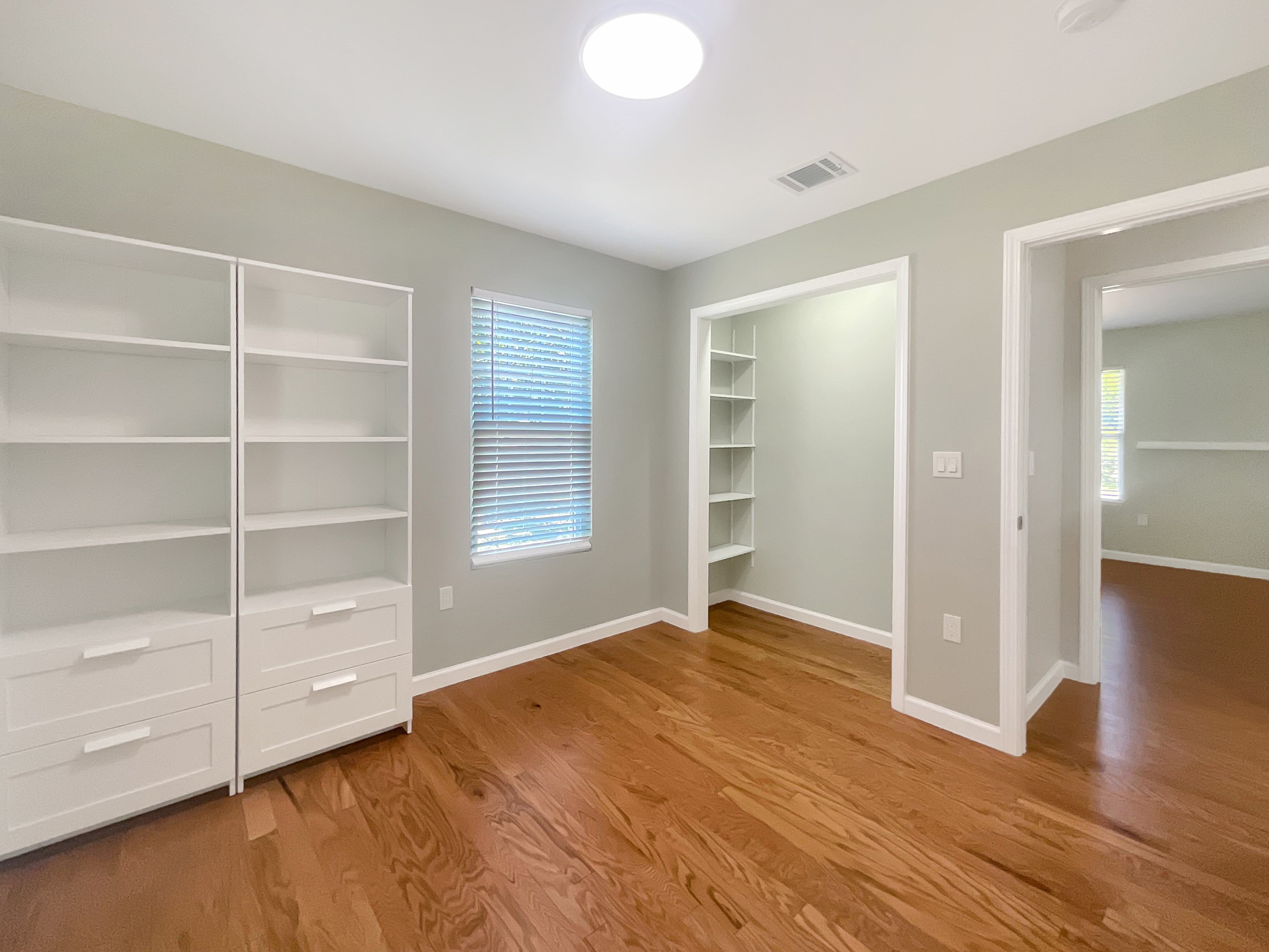 Photo 12 of 21 of 8801 Parkfield Dr, Austin, TX
