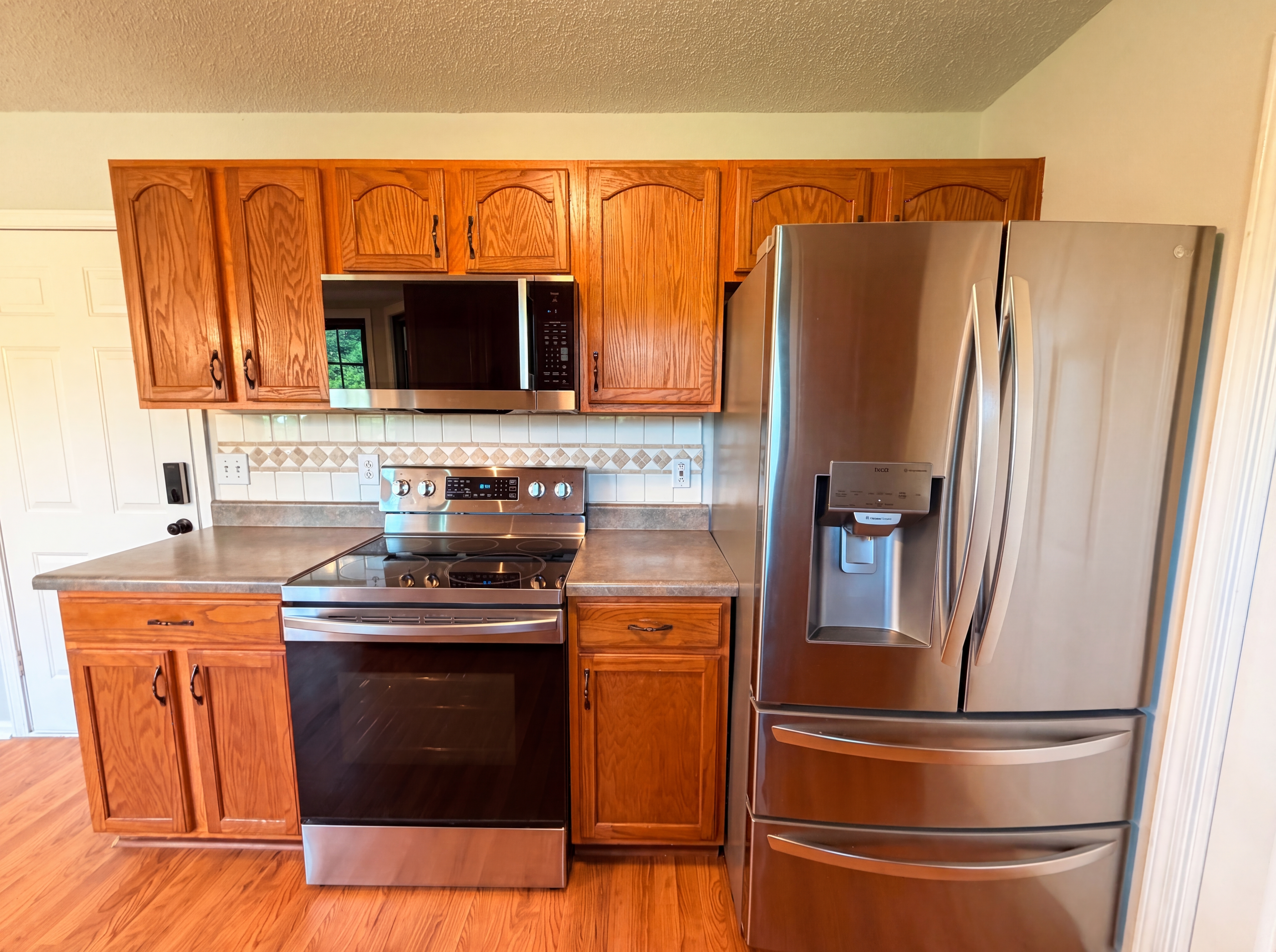 Photo 7 of 24 of 1688 Cedar Springs Cir, Clarksville, TN