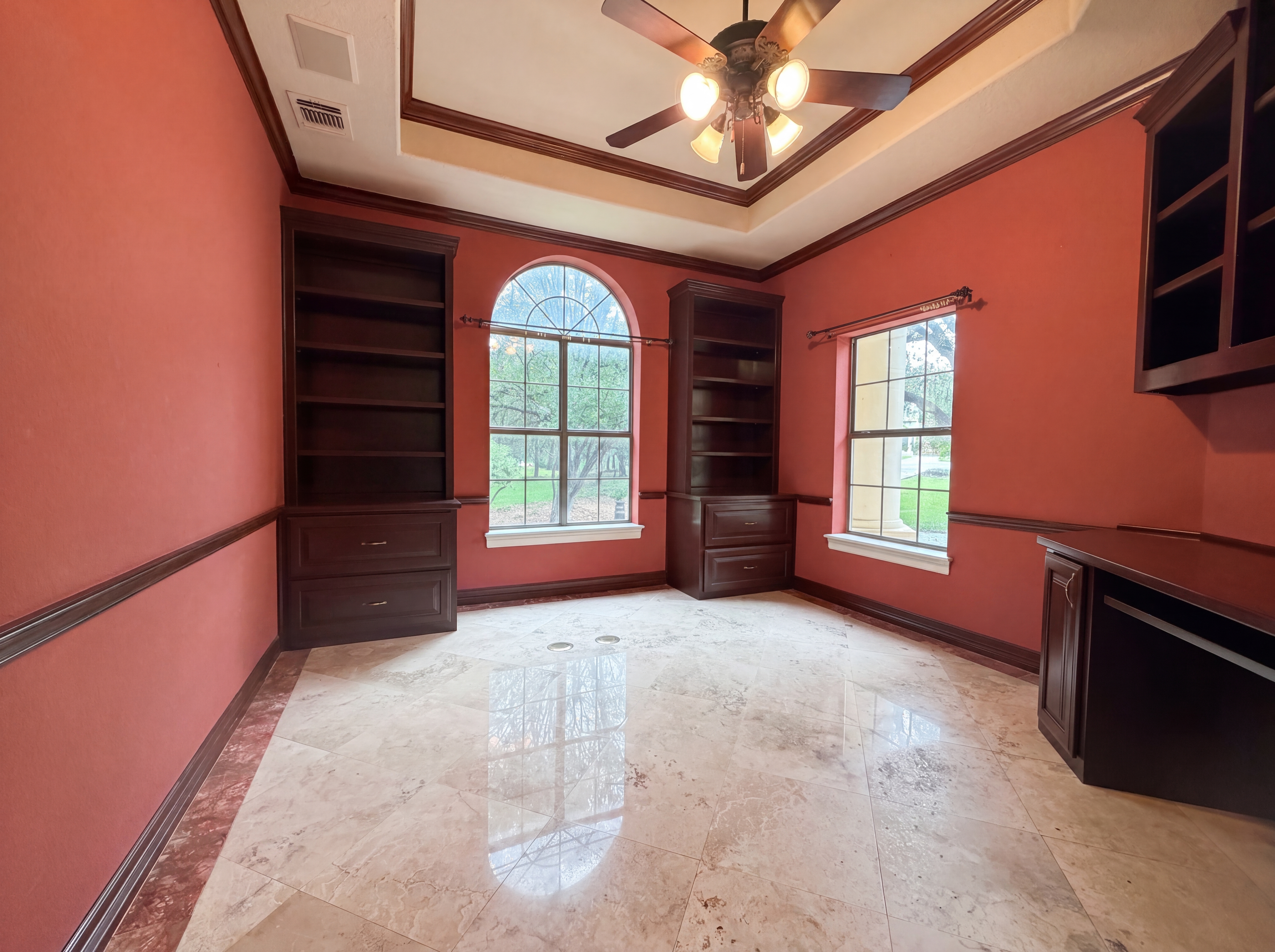 Photo 11 of 23 of 20646 Wahl Ln, San Antonio, TX