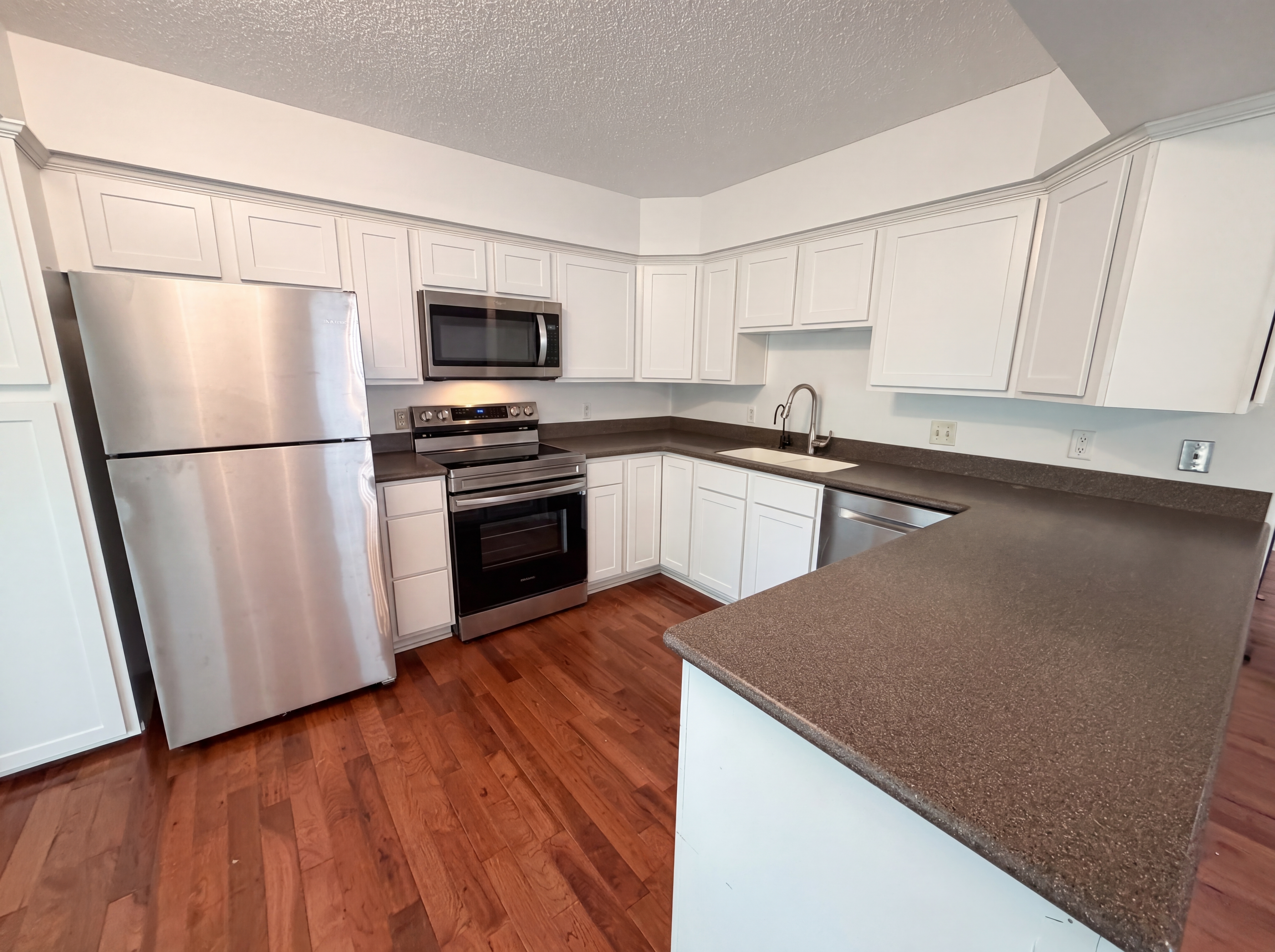 Photo 2 of 24 of 11878 100th Pl N, Maple Grove, MN