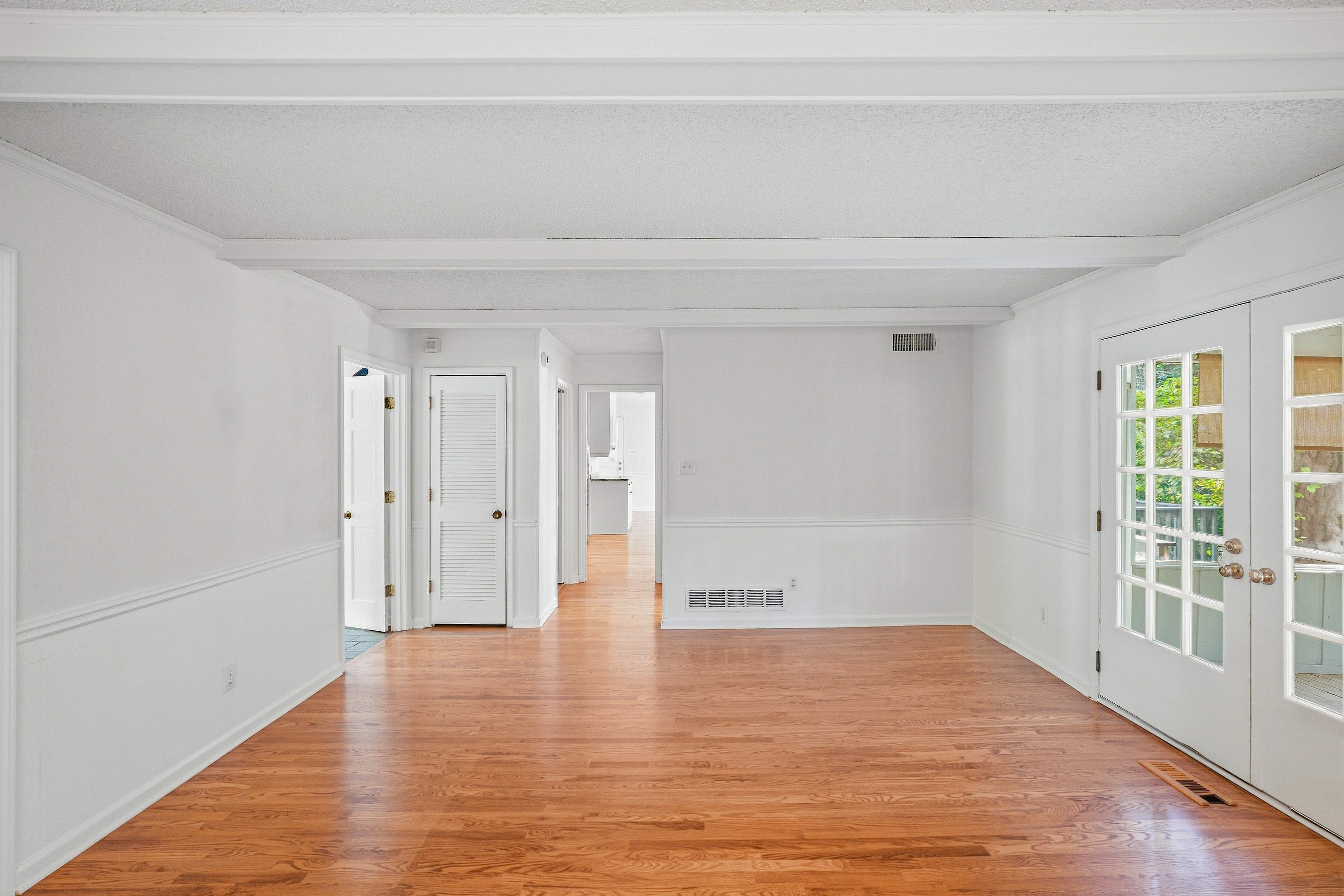 Photo 8 of 33 of 1127 Aurora Ct, Atlanta, GA